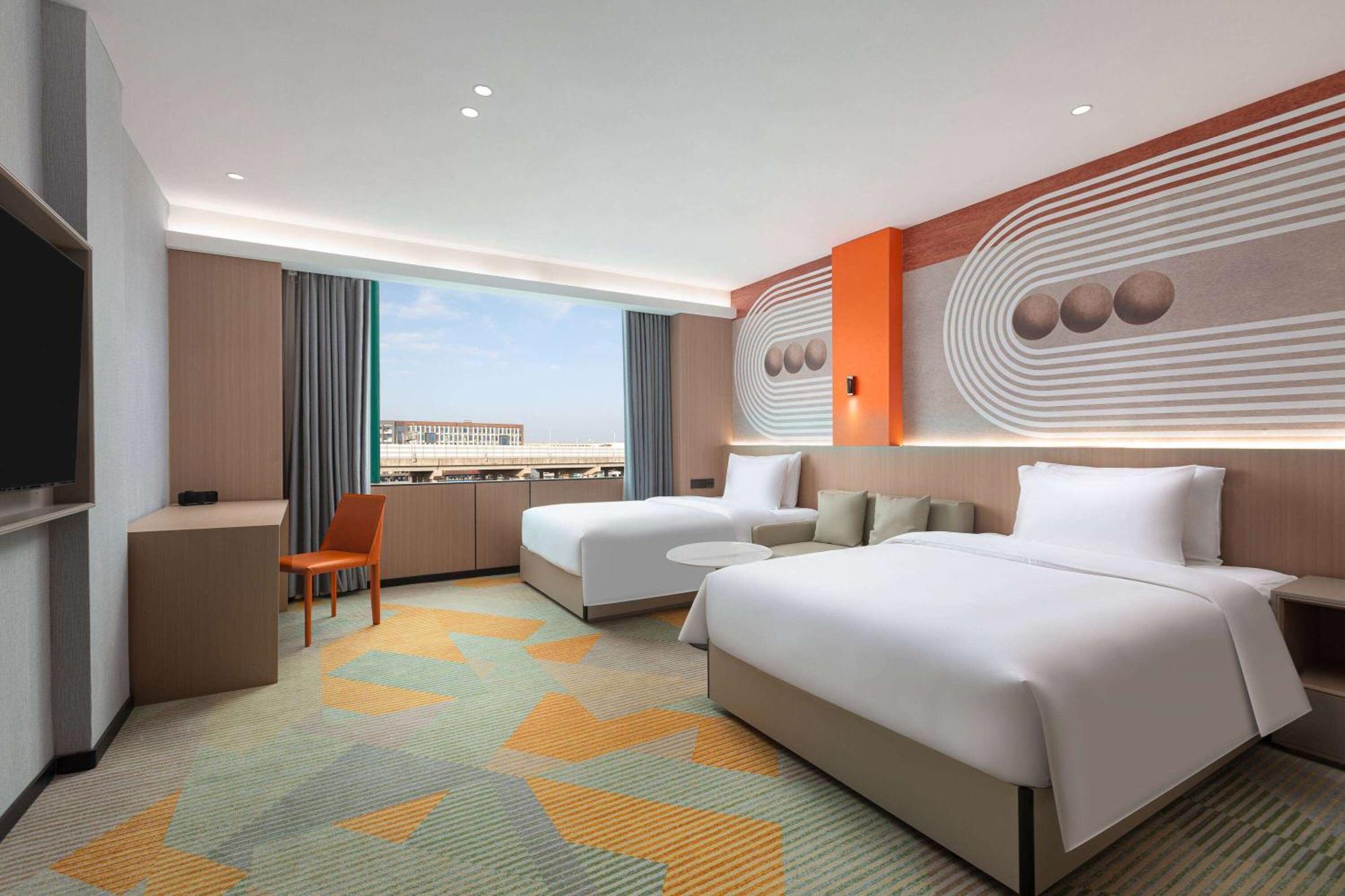 Hotel Hawthorn By Wyndham Baiyun Airport 4*