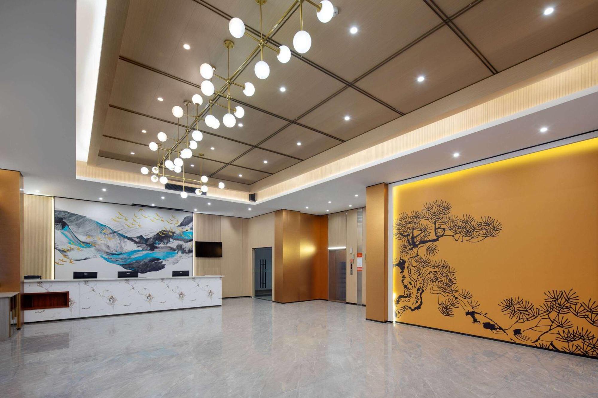 Hawthorn By Wyndham Baiyun Airport Hotel
