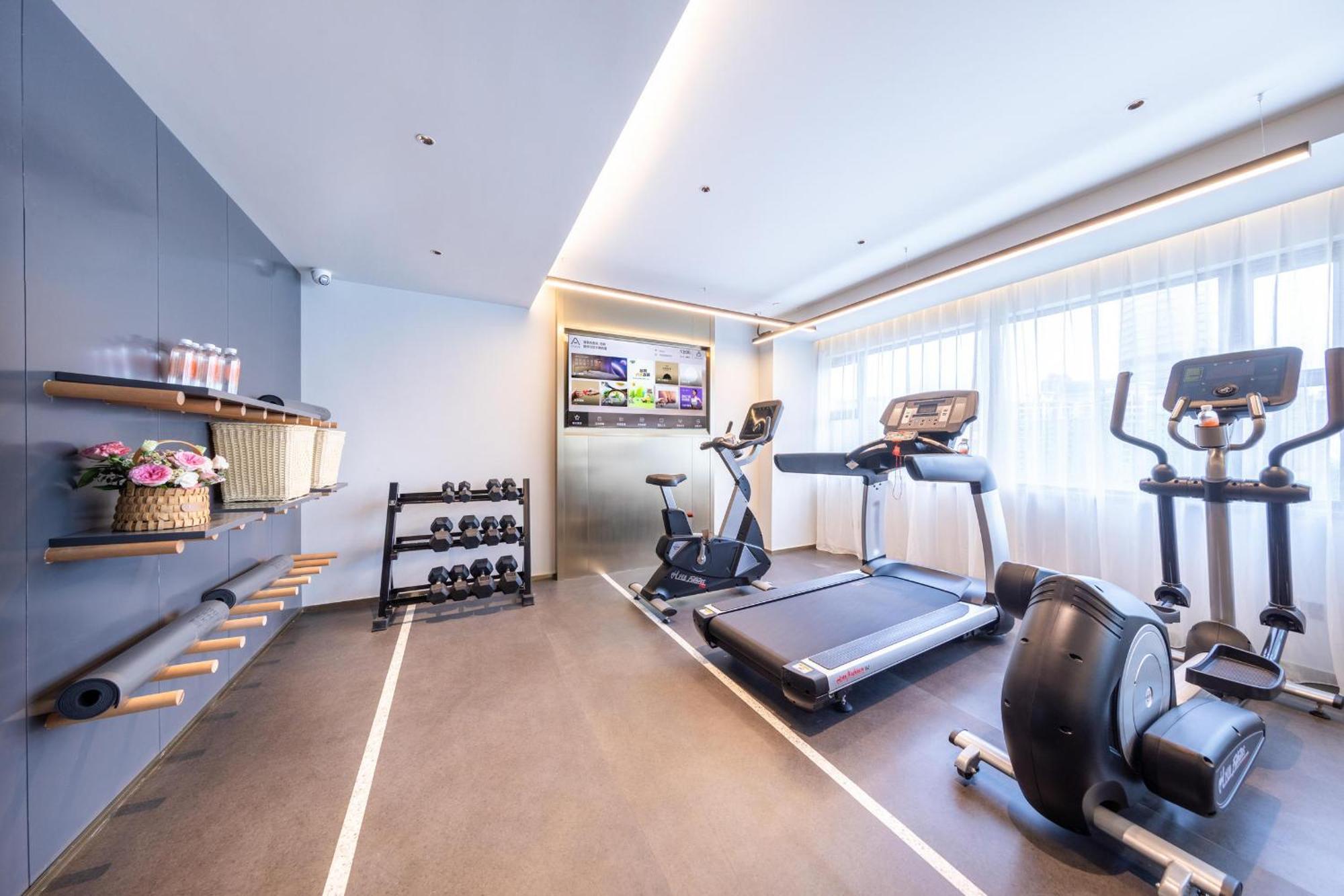 Atour Zhujiang New Town Taikoo Hui Hotel