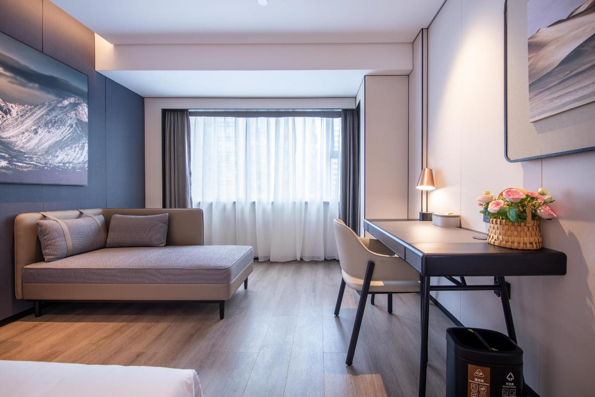 Atour Zhujiang New Town Taikoo Hui
