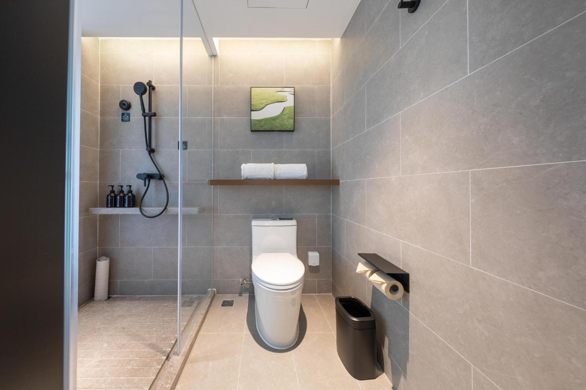 Atour Zhujiang New Town Taikoo Hui 4*
