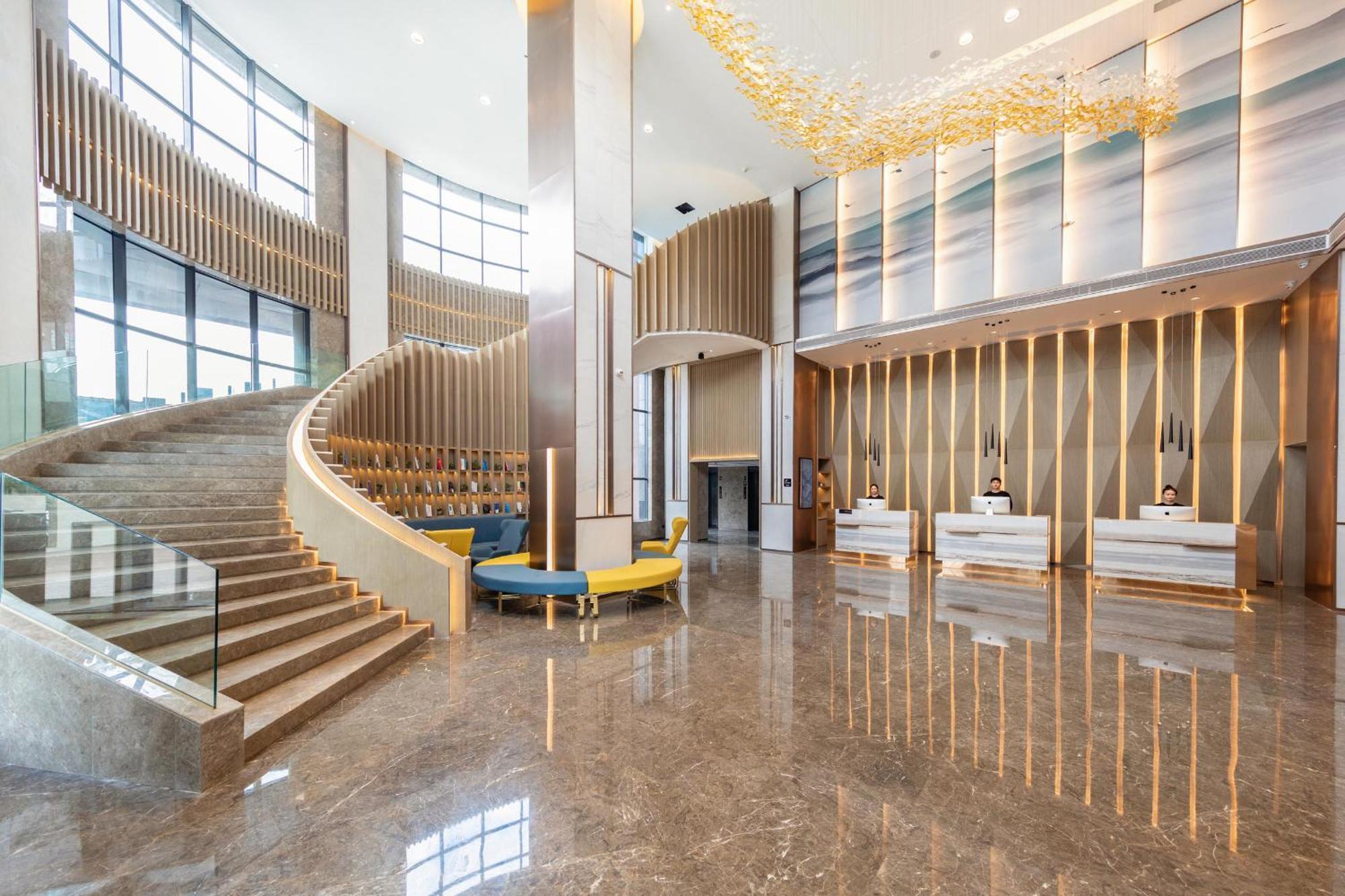 Atour Panyu Bridge Hotel