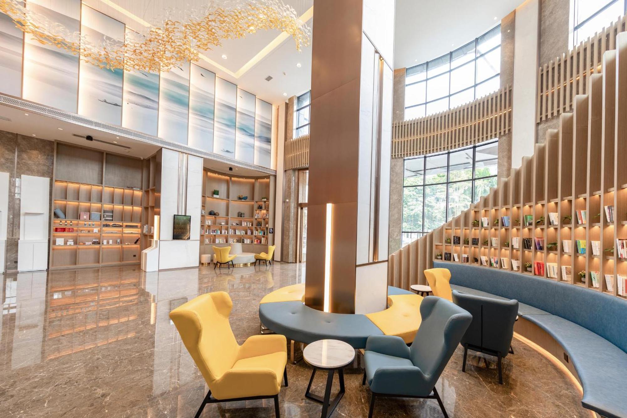 Atour Panyu Bridge Hotel