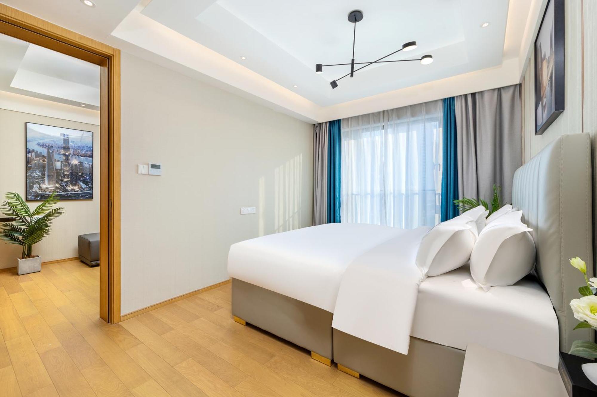 Doria International -guangzhou Huijin Ifc Keyun Road Metro Branch-canton Fair Free Shuttle 3*