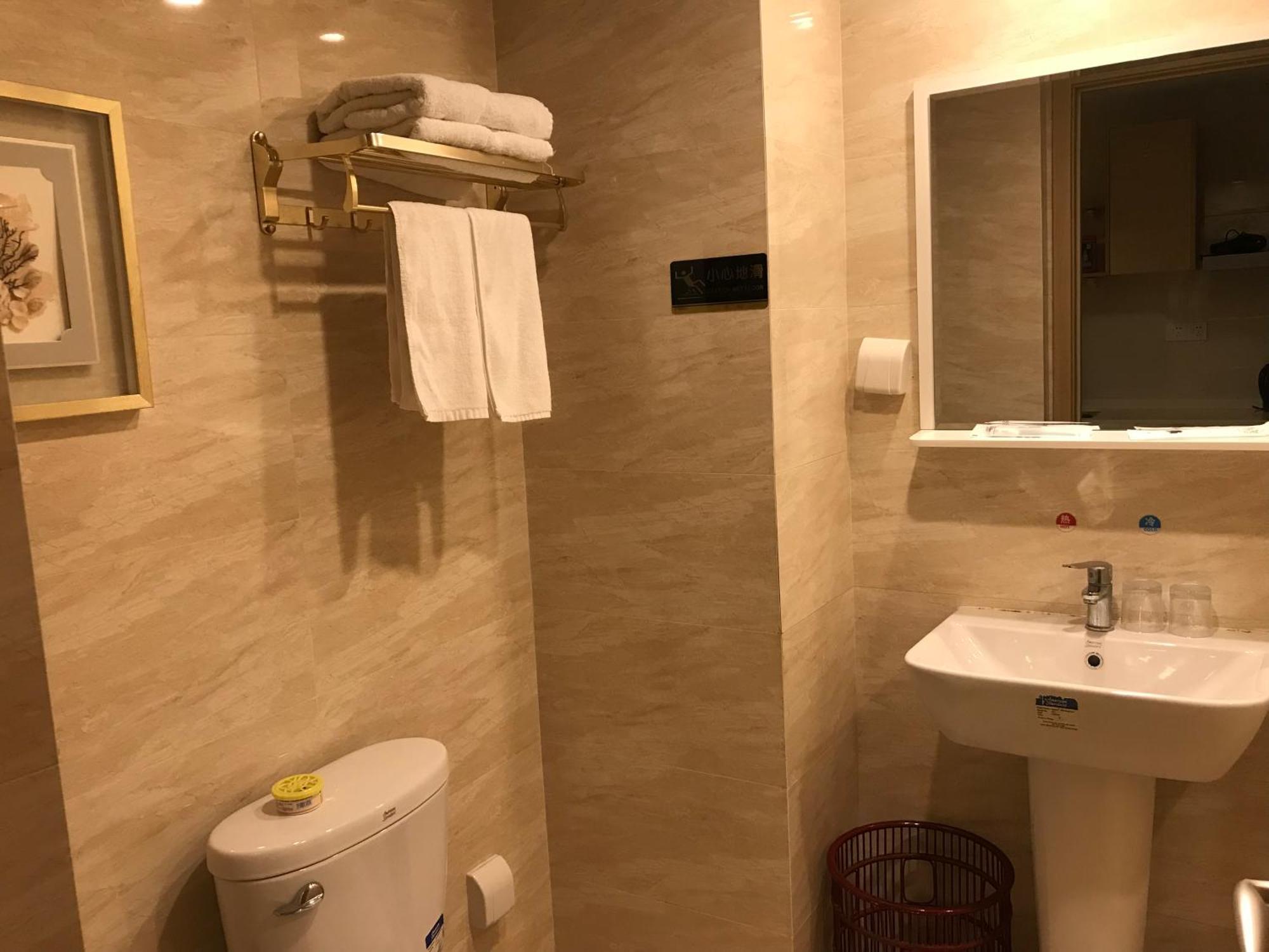 Yunying International Aparthotel Shenzhou Road Metro Exit A Branch - Free Shuttle Bus To Canton Fair Complex During Canton Fair Period Aparthotel Guangzhou