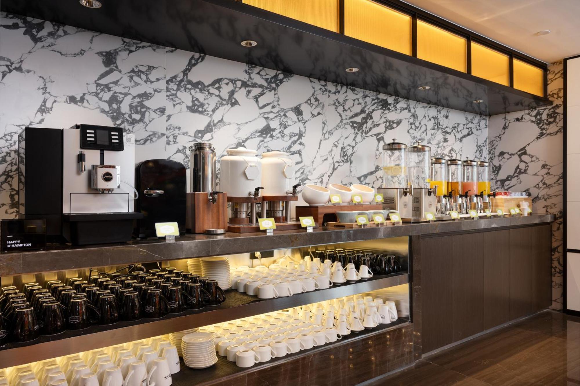 Hampton By Hilton Renhe Baiyun Airport-free Shuttle Bus During The Fair Hotel
