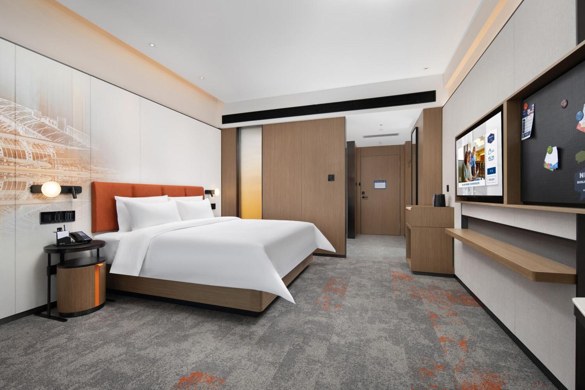 Hampton By Hilton Renhe Baiyun Airport-free Shuttle Bus During The Fair 4* Guangzhou