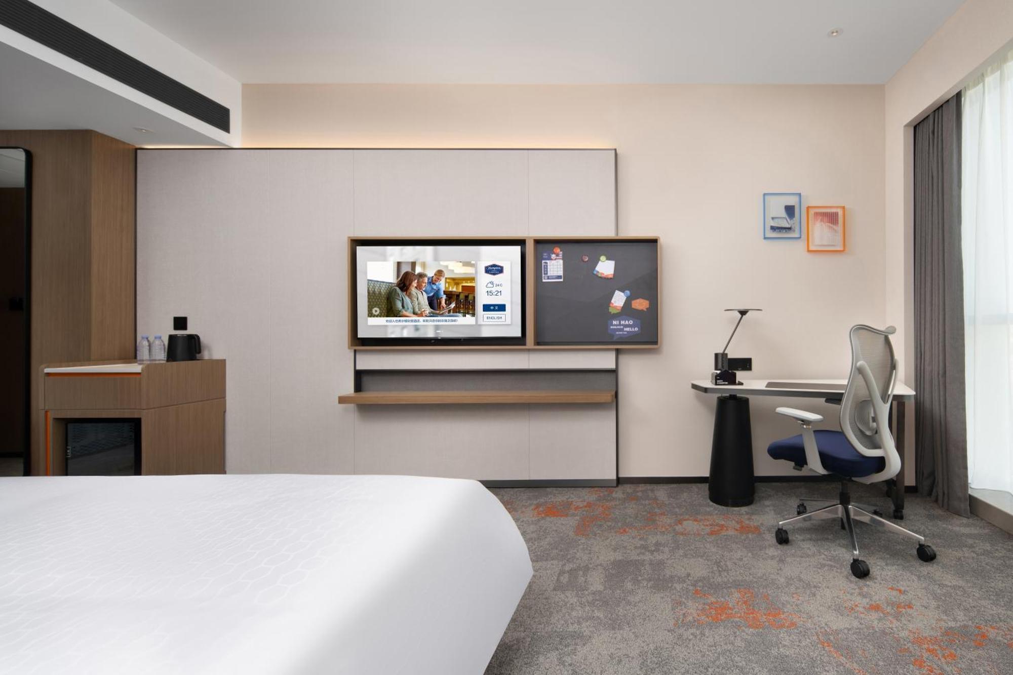 Hotel Hampton By Hilton Renhe Baiyun Airport-free Shuttle Bus During The Fair 4*