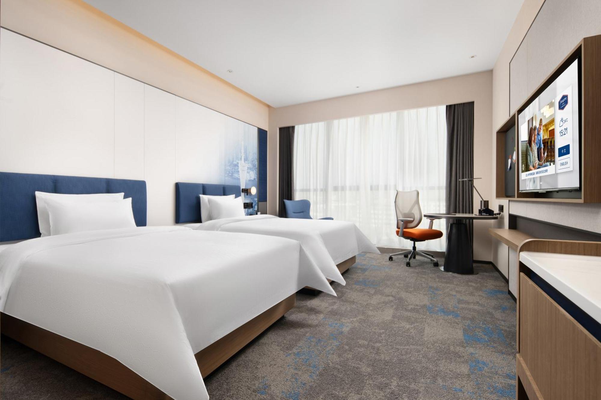 Hotel Hampton By Hilton Renhe Baiyun Airport-free Shuttle Bus During The Fair 4*
