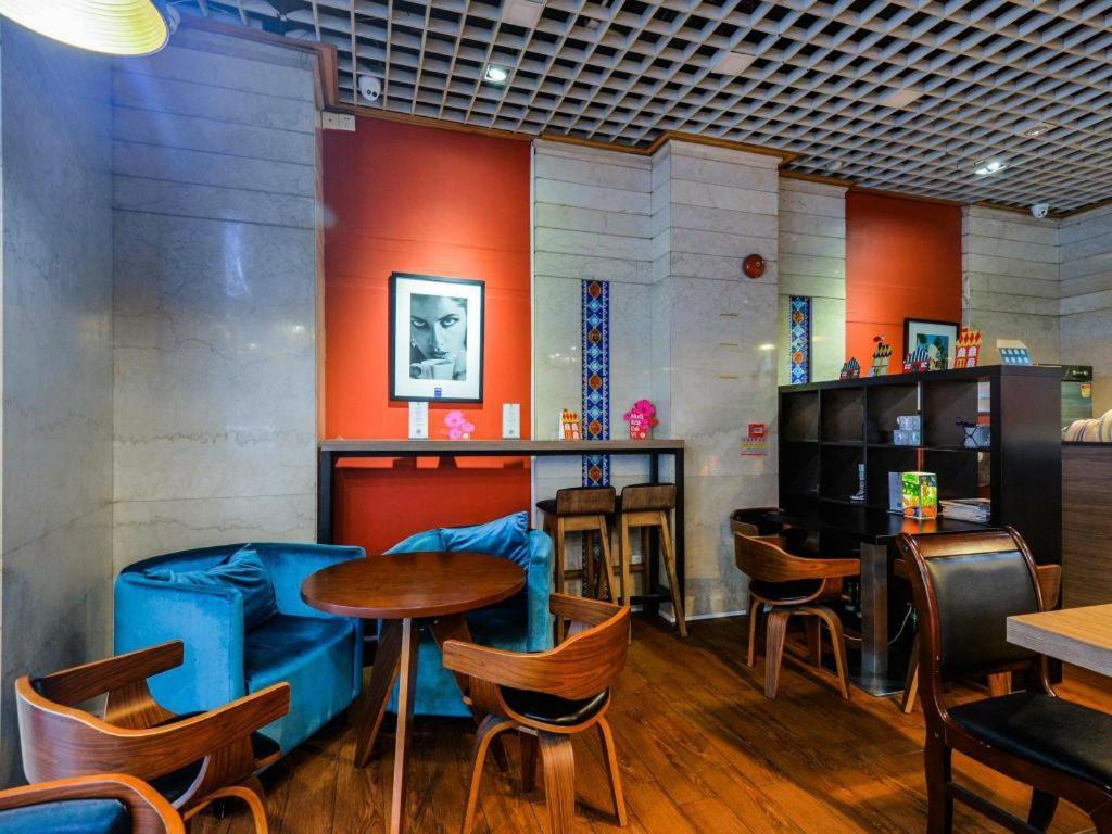 Hotel New World