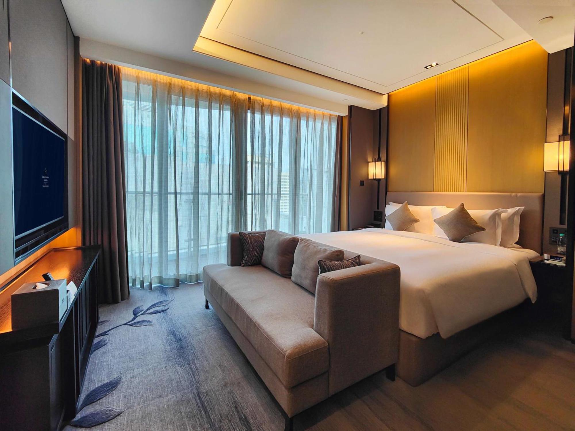 Hotel Kempinski Residences - Free Shuttle Between And Exhibition Center During Fair & Exhibitor Registration Counter 5*