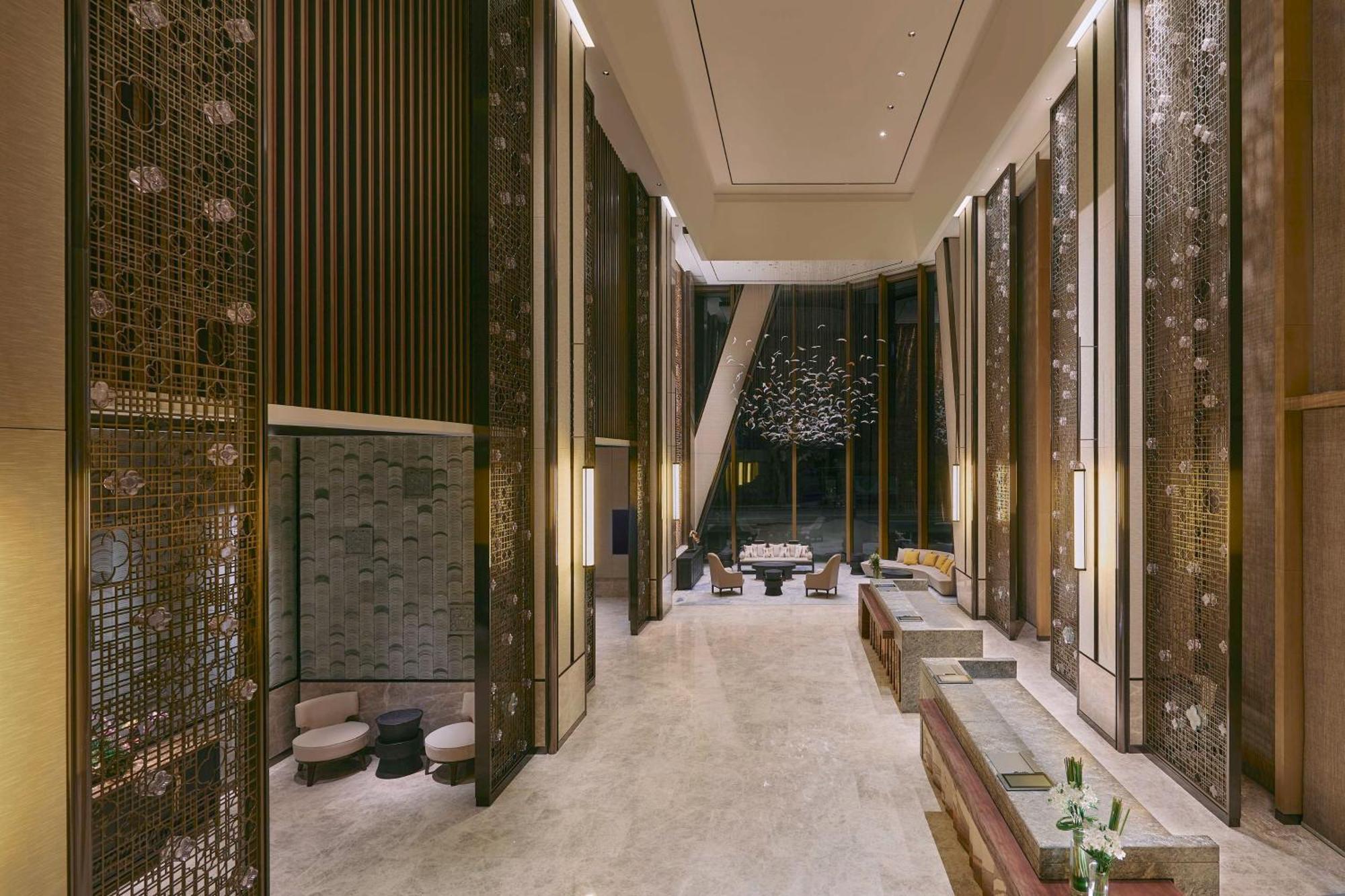Hotel Kempinski Residences - Free Shuttle Between And Exhibition Center During Fair & Exhibitor Registration Counter 5*