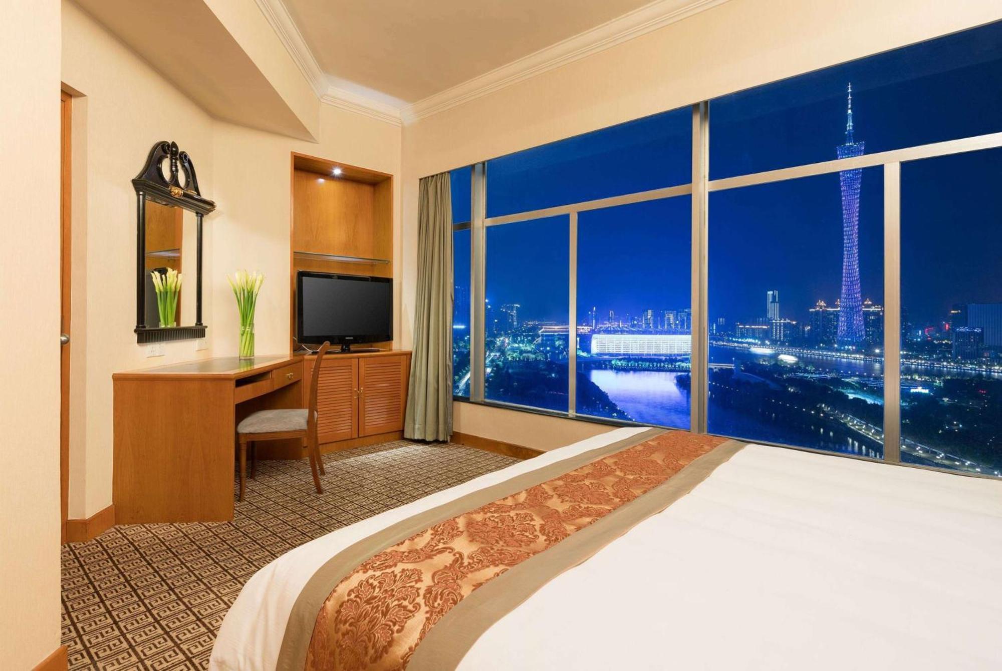 Hotel Ramada By Wyndham Pearl Guangzhou-canton Fair Free Shuttle Bus 4*