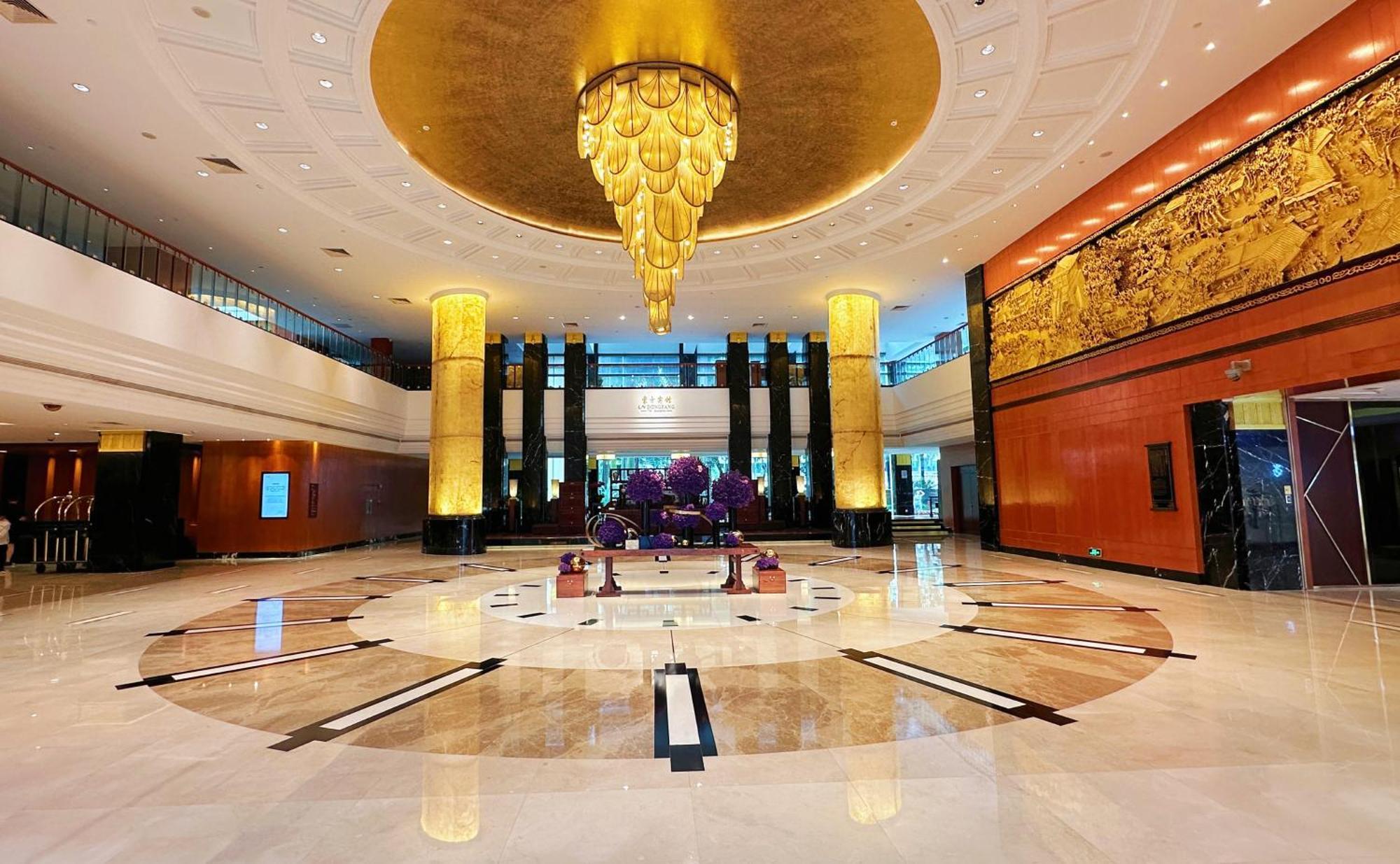 Dong Fang - Free Shuttle Bus To Fair Complex & Overseas Buyer Registration Services Hotel