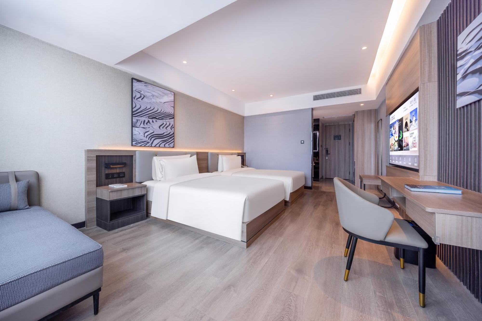 Hotel Atour X Baiyun Airport Huadong Chaoyang Road 4*