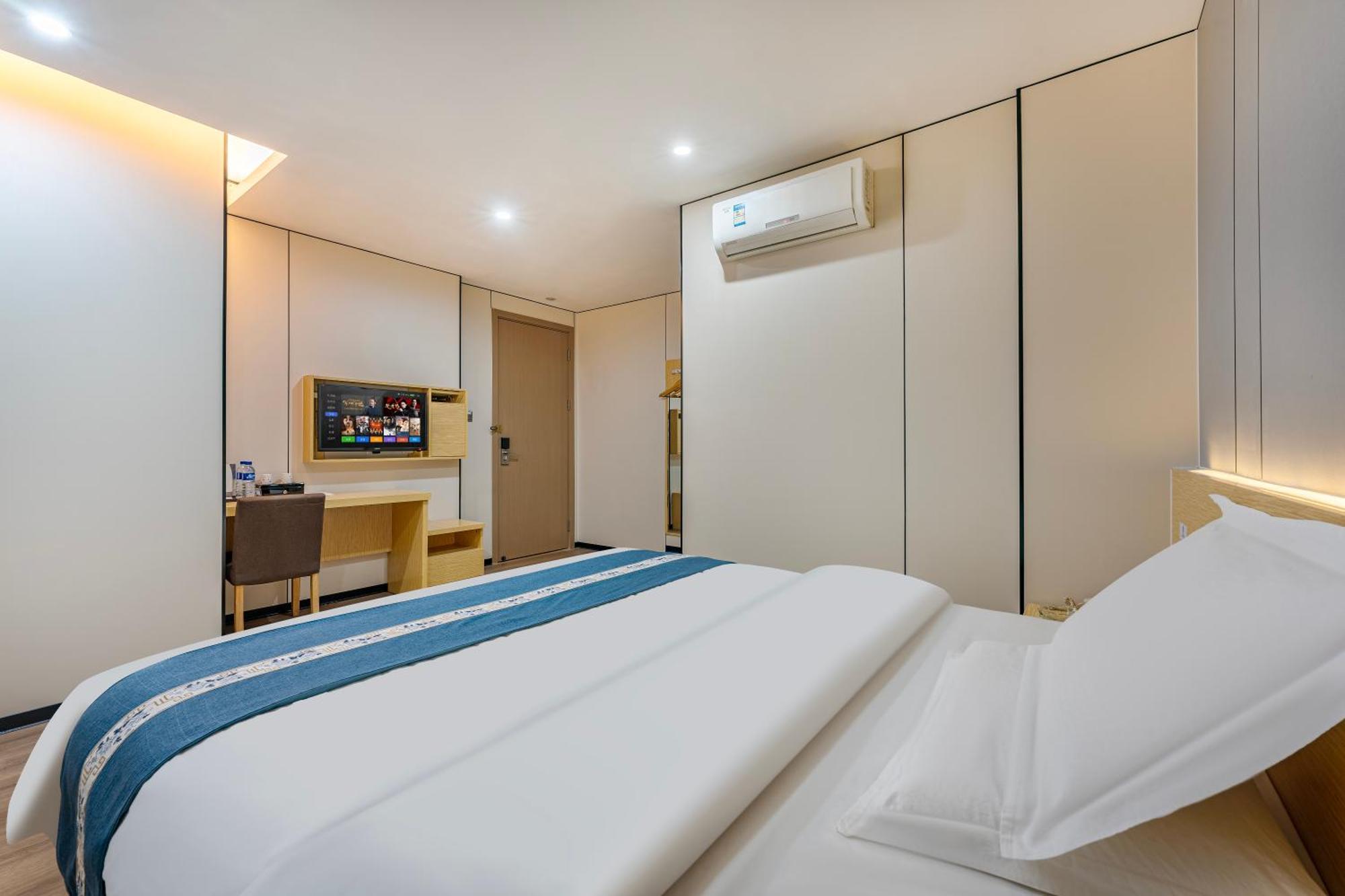 Kaiyue Luoxi Subway Station Branch - Free Deliver Service To Fair Complex During Fair Period Hotel 2*