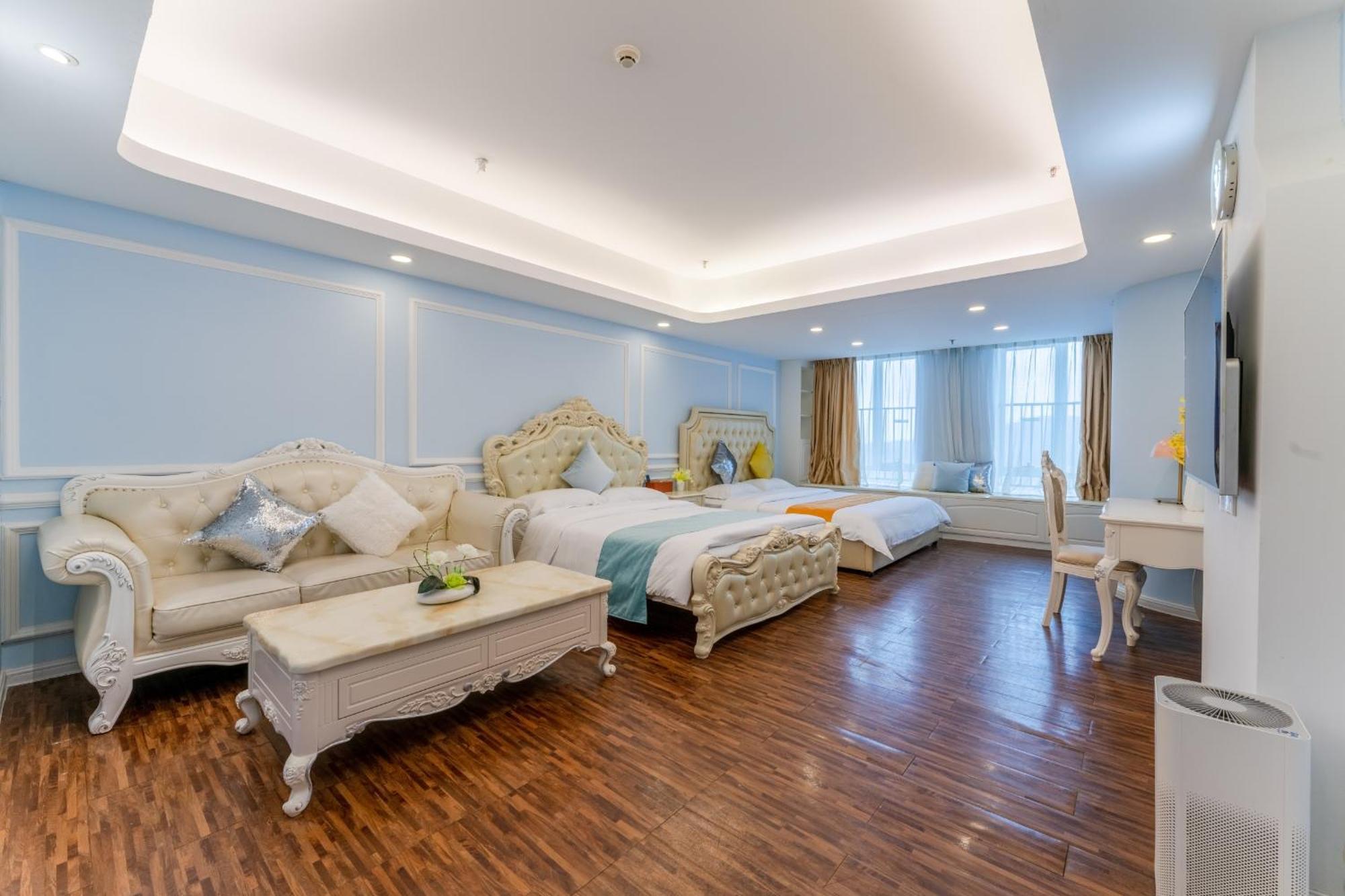 The Legend Hotel- Free Deliver Service To Fair Complex During Fair Period 3*