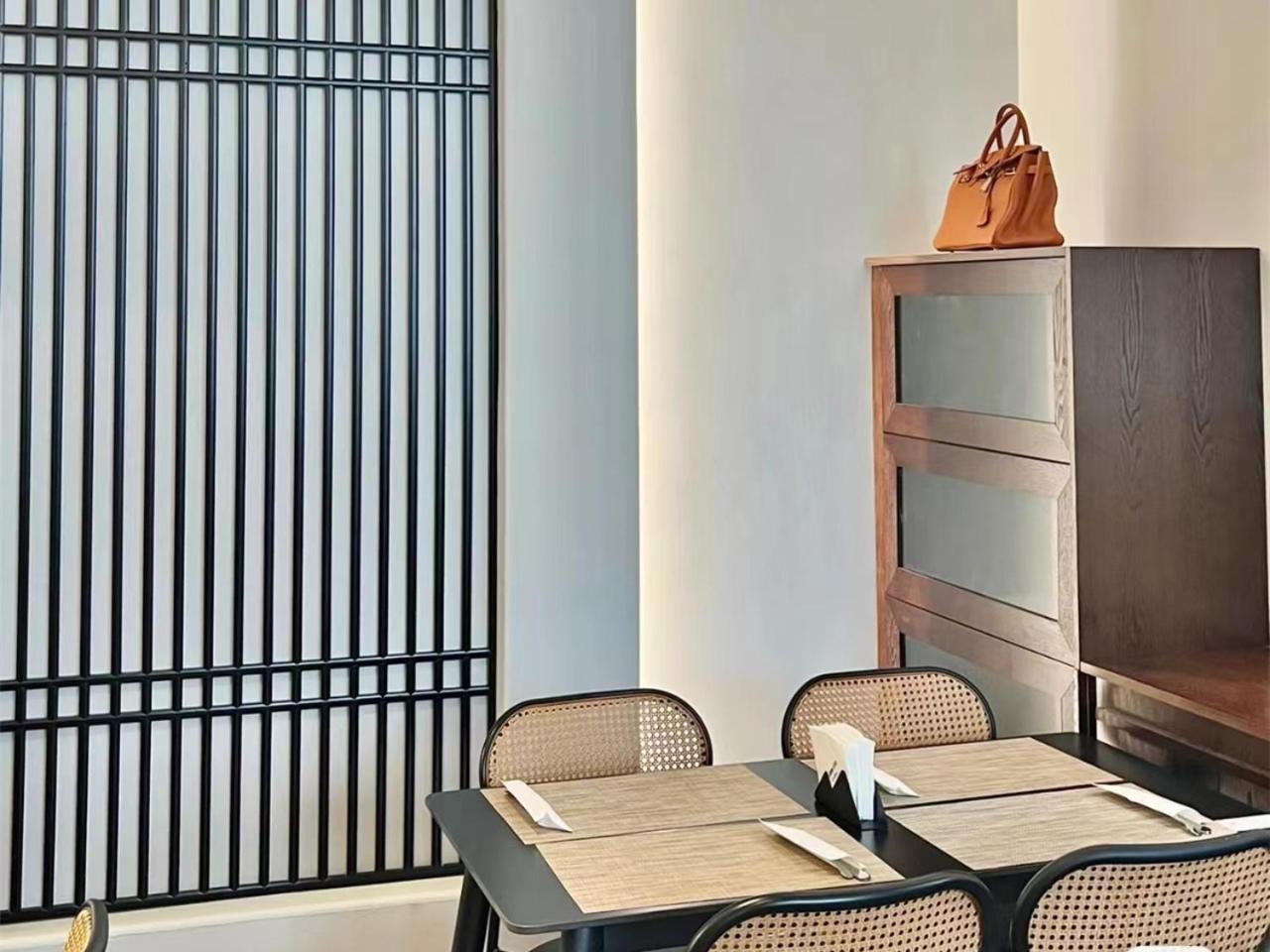 The Legend Hotel- Free Deliver Service To Fair Complex During Fair Period Hotel 3*