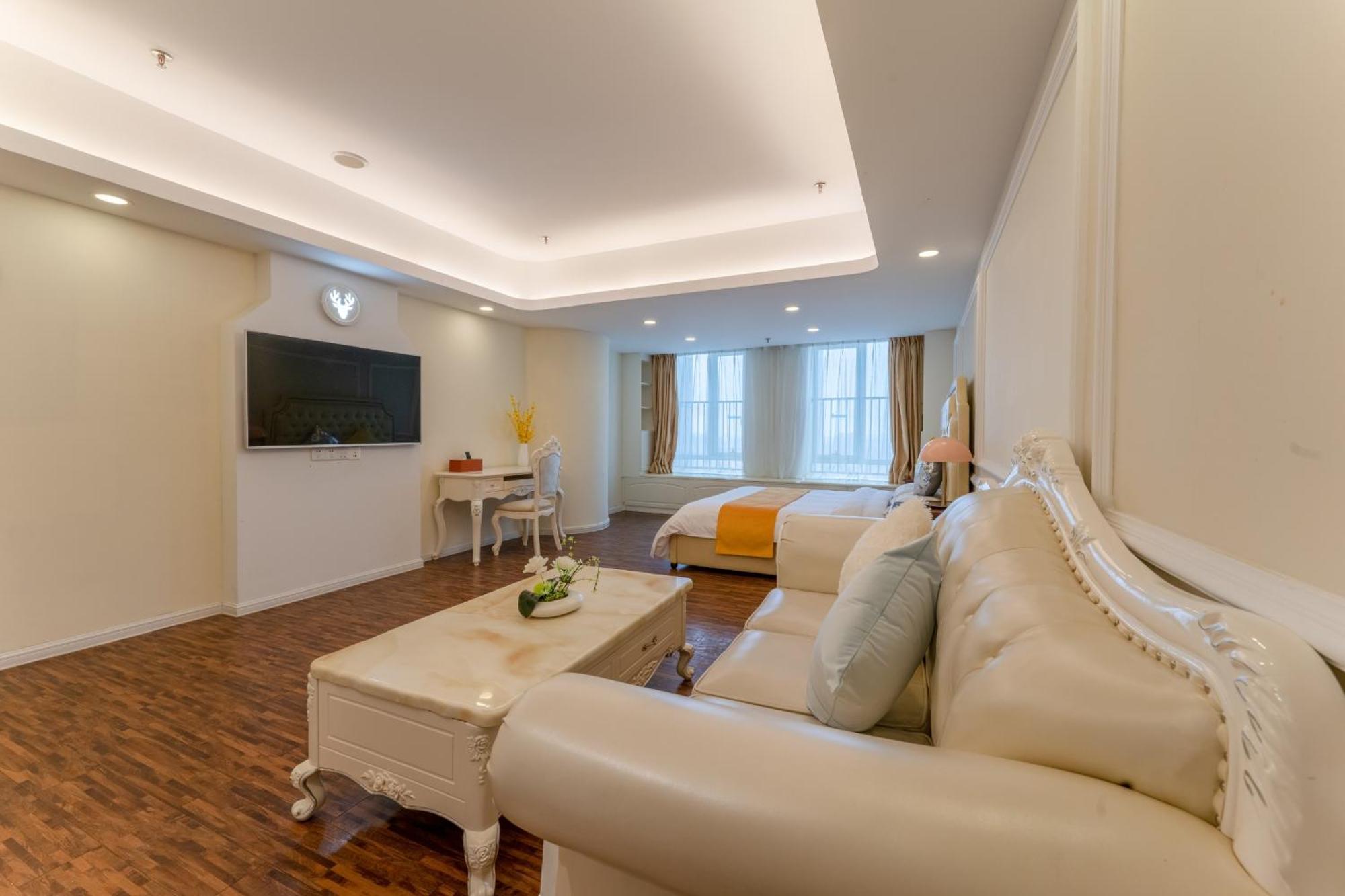 The Legend Hotel- Free Deliver Service To Fair Complex During Fair Period