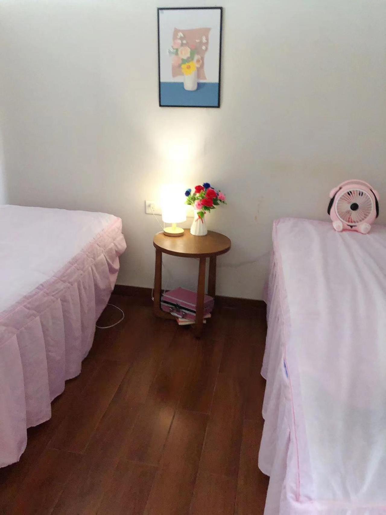 The Legend Hotel- Free Deliver Service To Fair Complex During Fair Period 3*