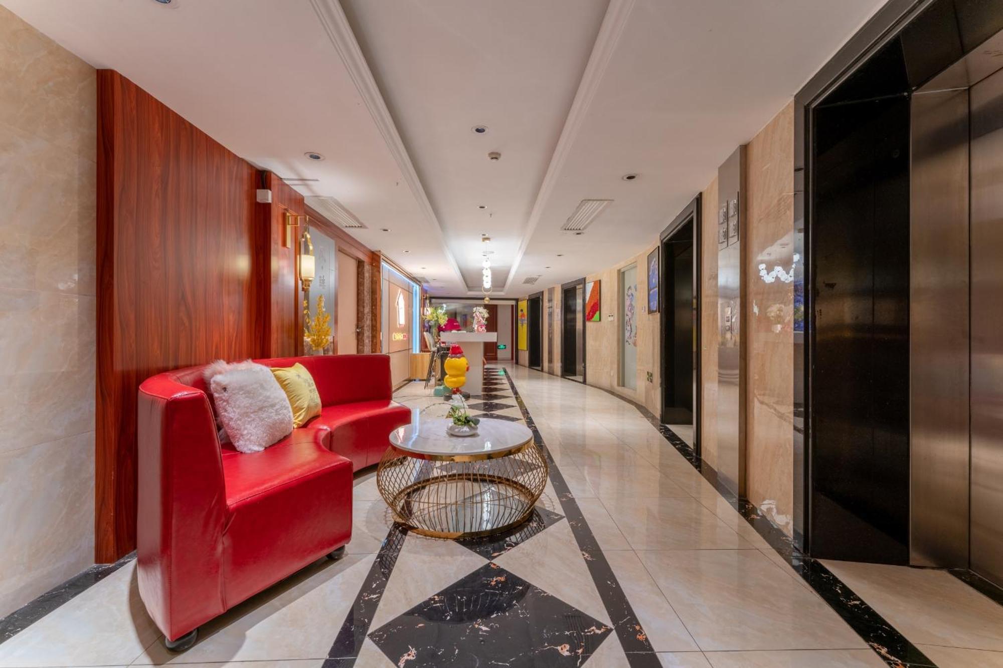 The Legend Hotel- Free Deliver Service To Fair Complex During Fair Period Hotel