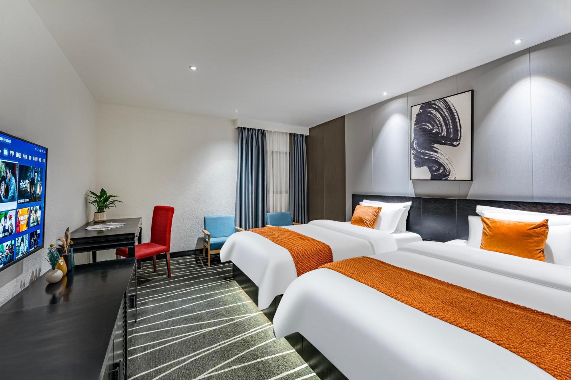 Hotel Boyue Miyazaki - Baiyun International Airport 3*