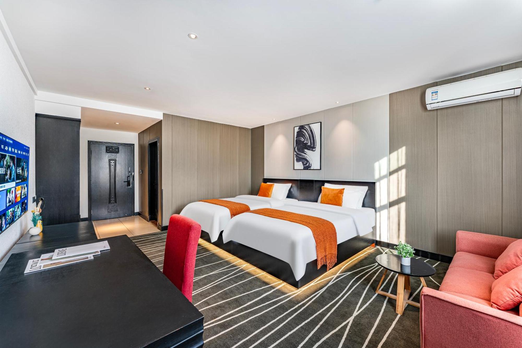 Boyue Miyazaki - Baiyun International Airport Hotel 3*