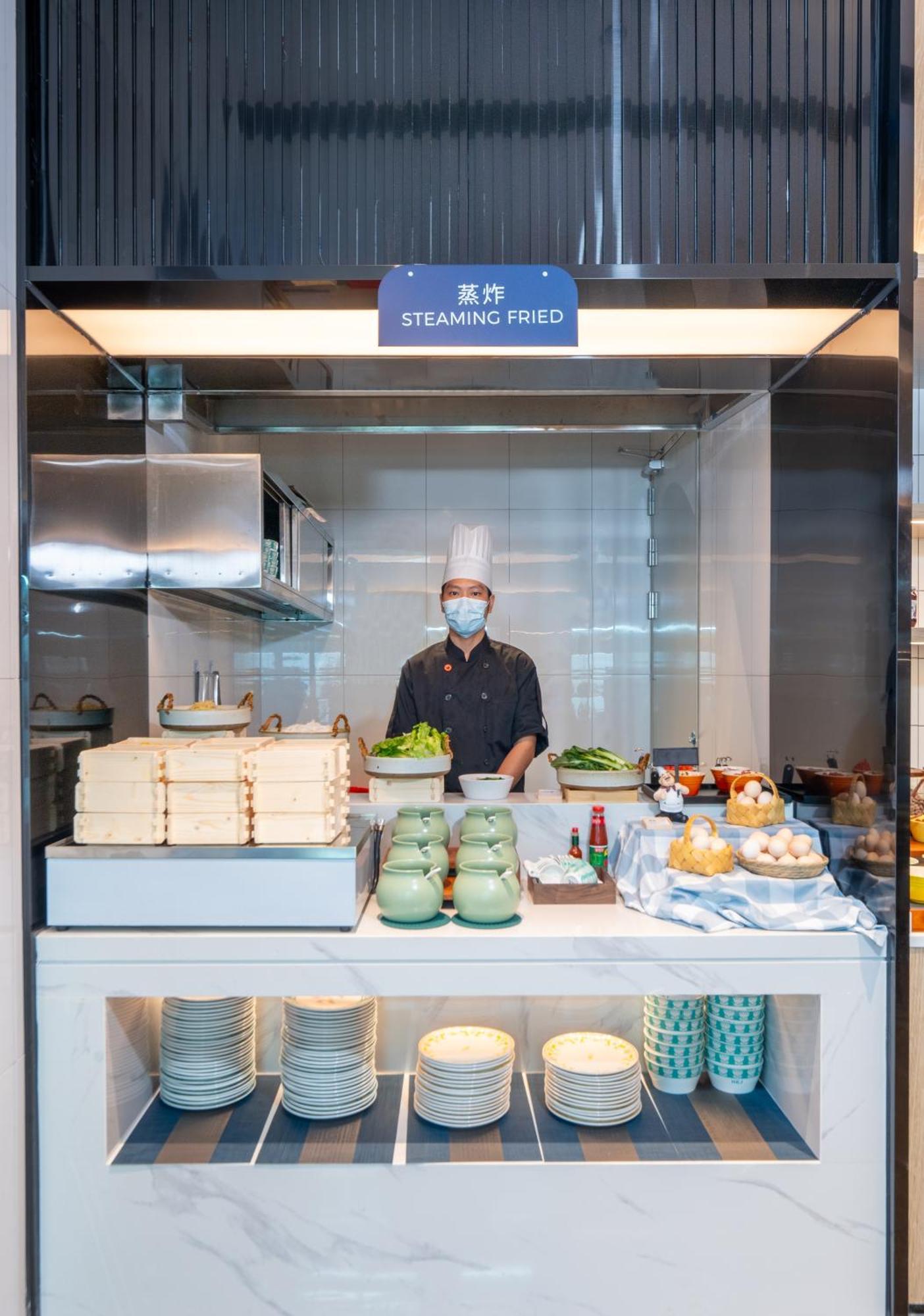 Echarm International Baiyun International Airport Qingbu Metro Branch - Free Deliver Service To Baiyun International Airport & Free Deliver Service To Fair Complex During Fair Period Hotel