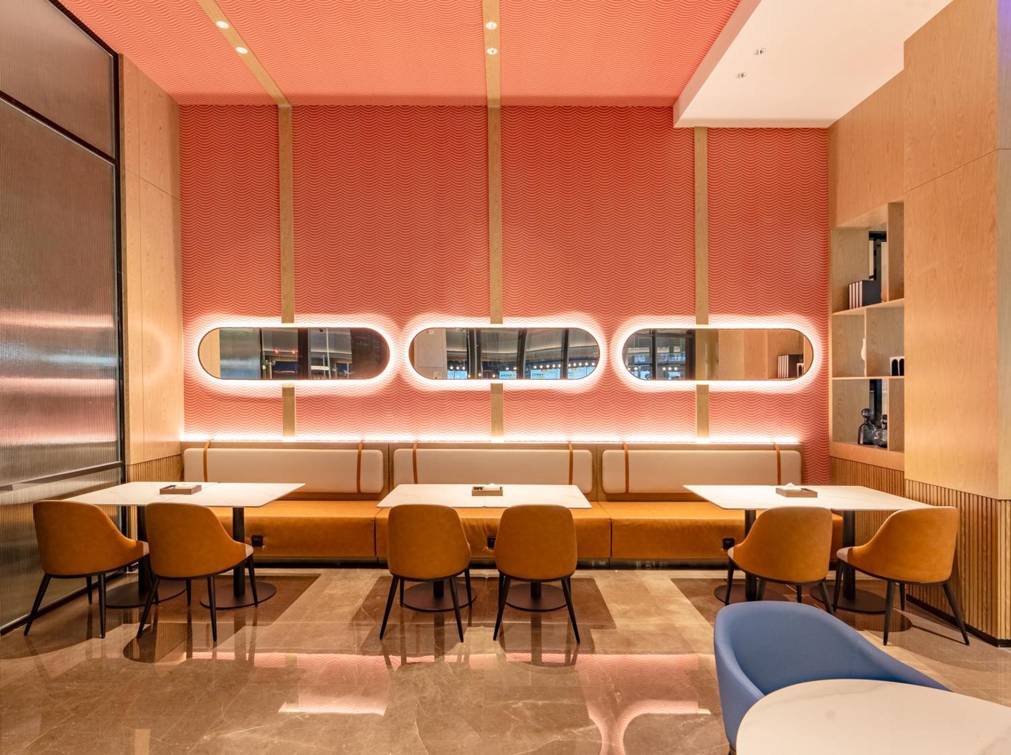 Hotel Echarm International Baiyun International Airport Qingbu Metro Branch - Free Deliver Service To Baiyun International Airport & Free Deliver Service To Fair Complex During Fair Period Guangzhou