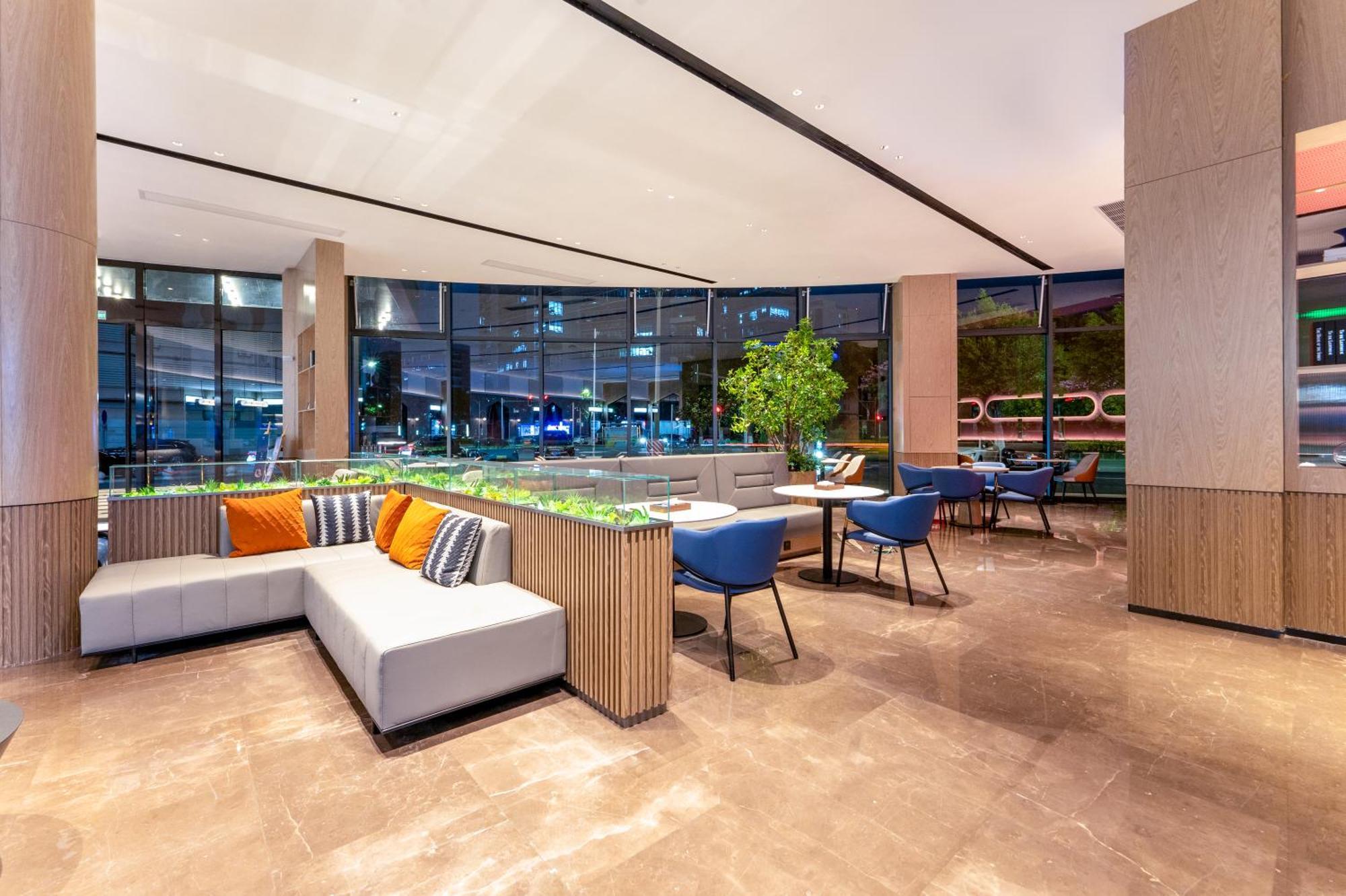Echarm International Baiyun International Airport Qingbu Metro Branch - Free Deliver Service To Baiyun International Airport & Free Deliver Service To Fair Complex During Fair Period Hotel 4*