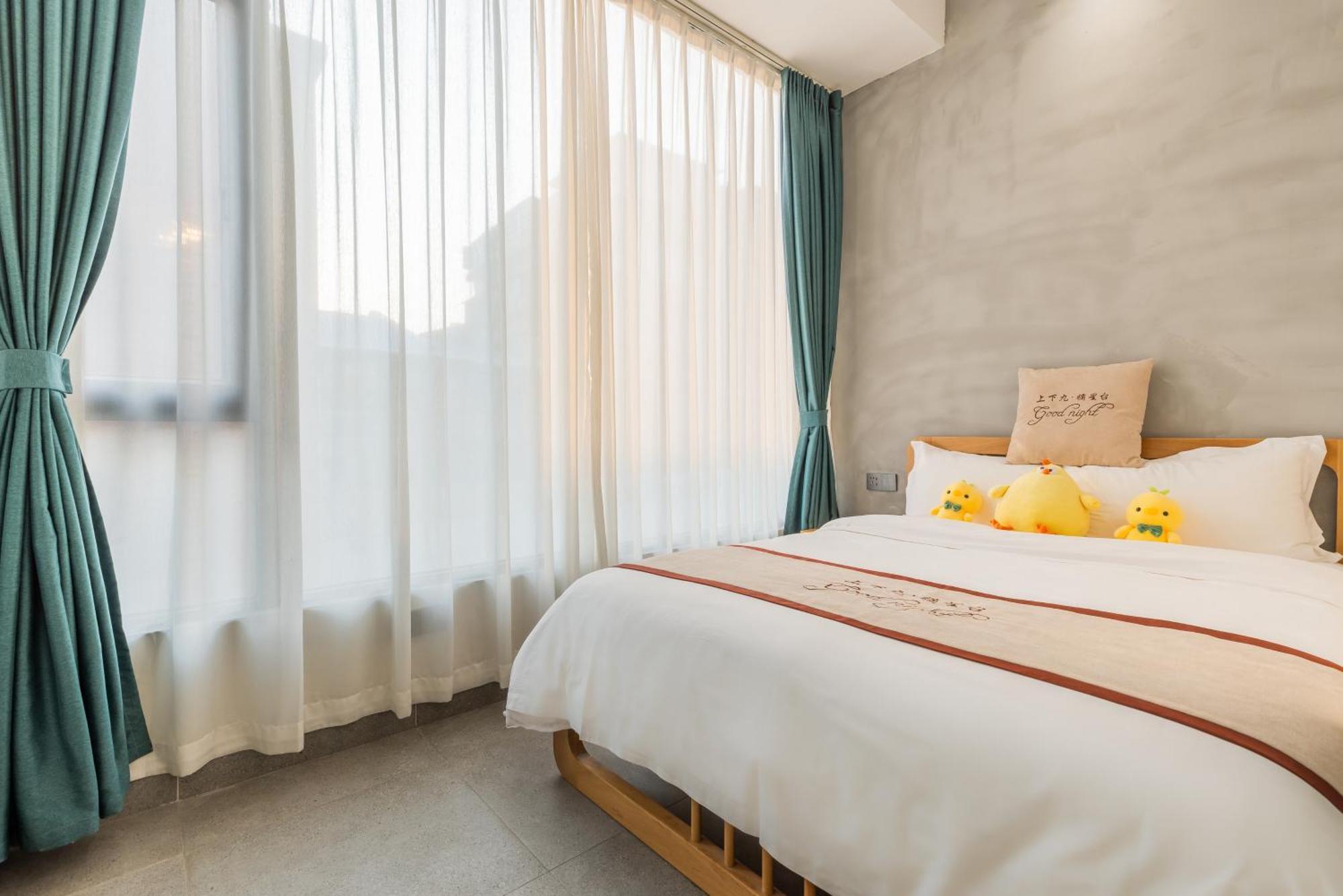 Stargazing Platform Inn--Guangzhou Chenclanacademy & Shamian & Yongqingfang Branch Hotel 4*