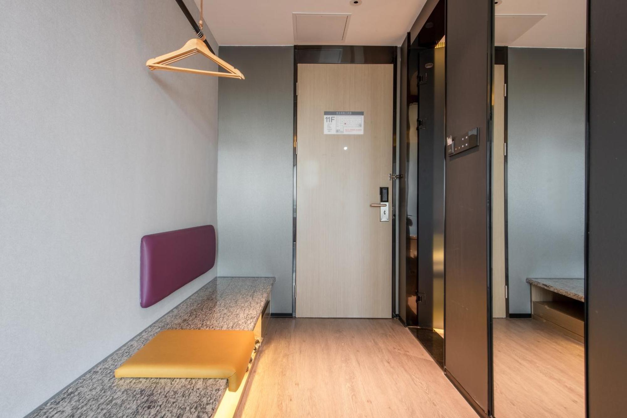 Calvin International Baiyun International Airport Huadu Plaza Branch - Free Deliver Service To Baiyun International Airport & Free Deliver Service To Fair Complex During Fair Period 3* Guangzhou