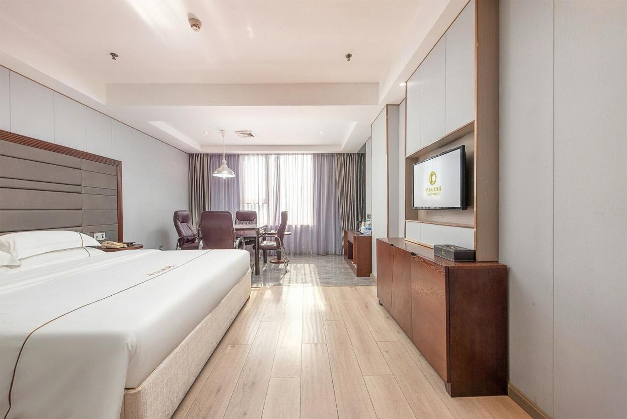 Calvin International Baiyun International Airport Huadu Plaza Branch - Free Deliver Service To Baiyun International Airport & Free Deliver Service To Fair Complex During Fair Period Hotel