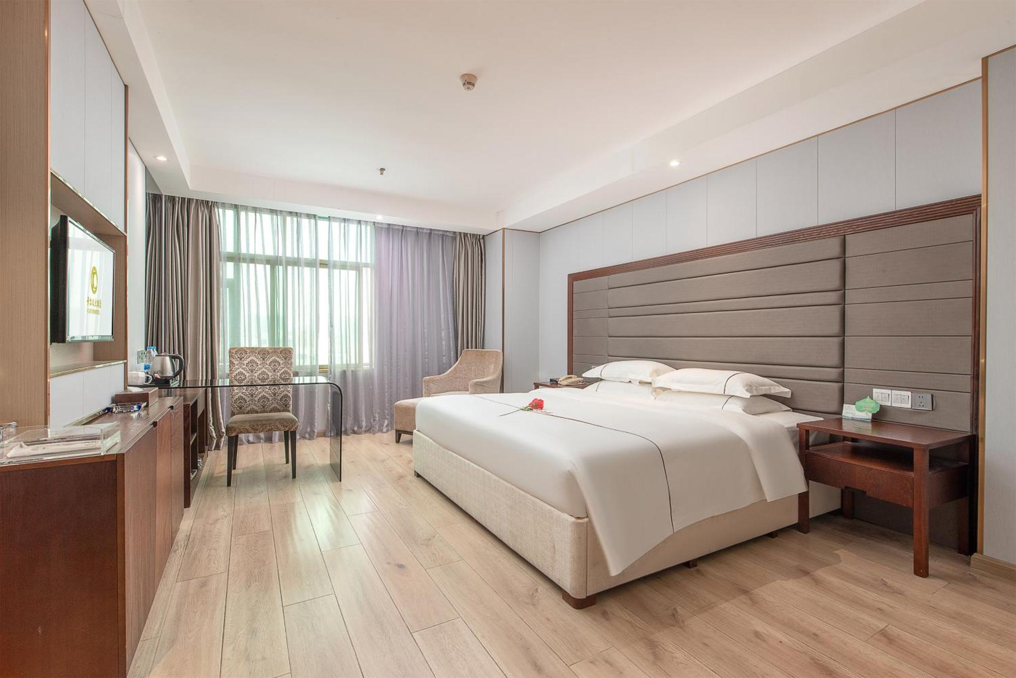 Hotel Calvin International Baiyun International Airport Huadu Plaza Branch - Free Deliver Service To Baiyun International Airport & Free Deliver Service To Fair Complex During Fair Period 3*
