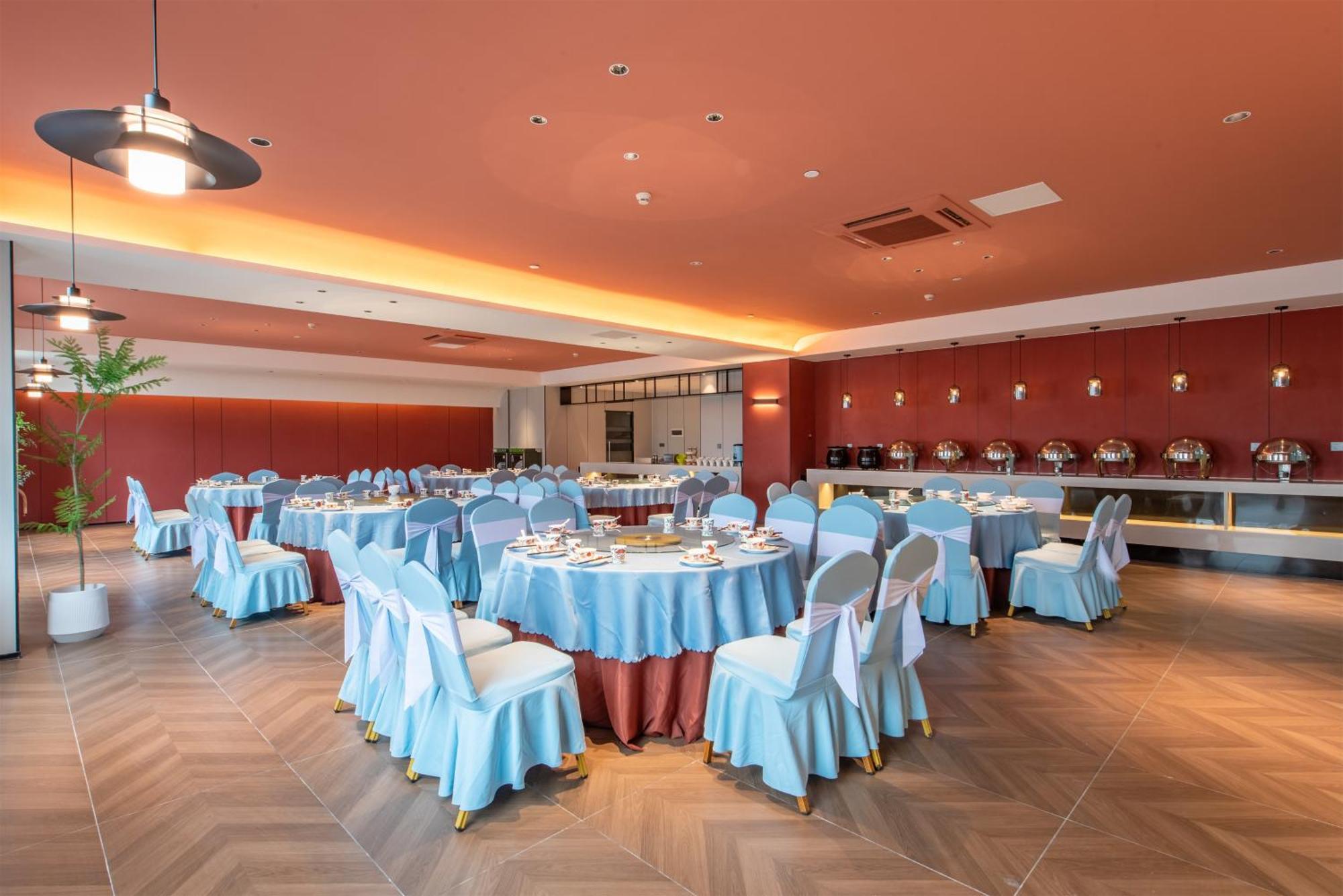 Hotel Calvin International Baiyun International Airport Huadu Plaza Branch - Free Deliver Service To Baiyun International Airport & Free Deliver Service To Fair Complex During Fair Period 3*