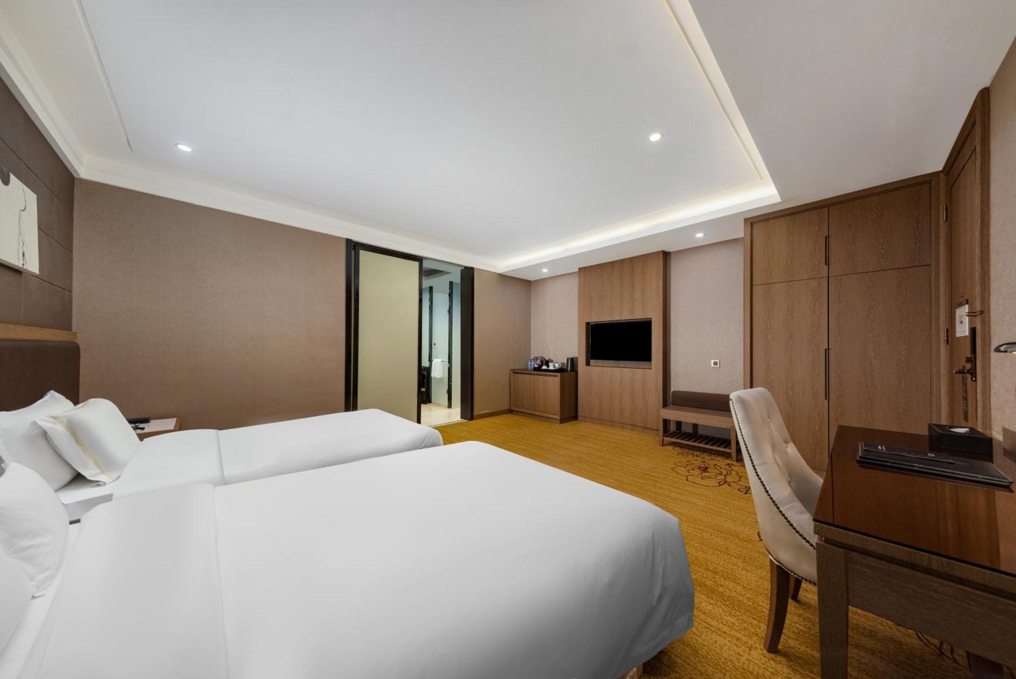 Honder International - Free Shuttle Bus Between And Exhibition Center During Fair Period Hotel 5*