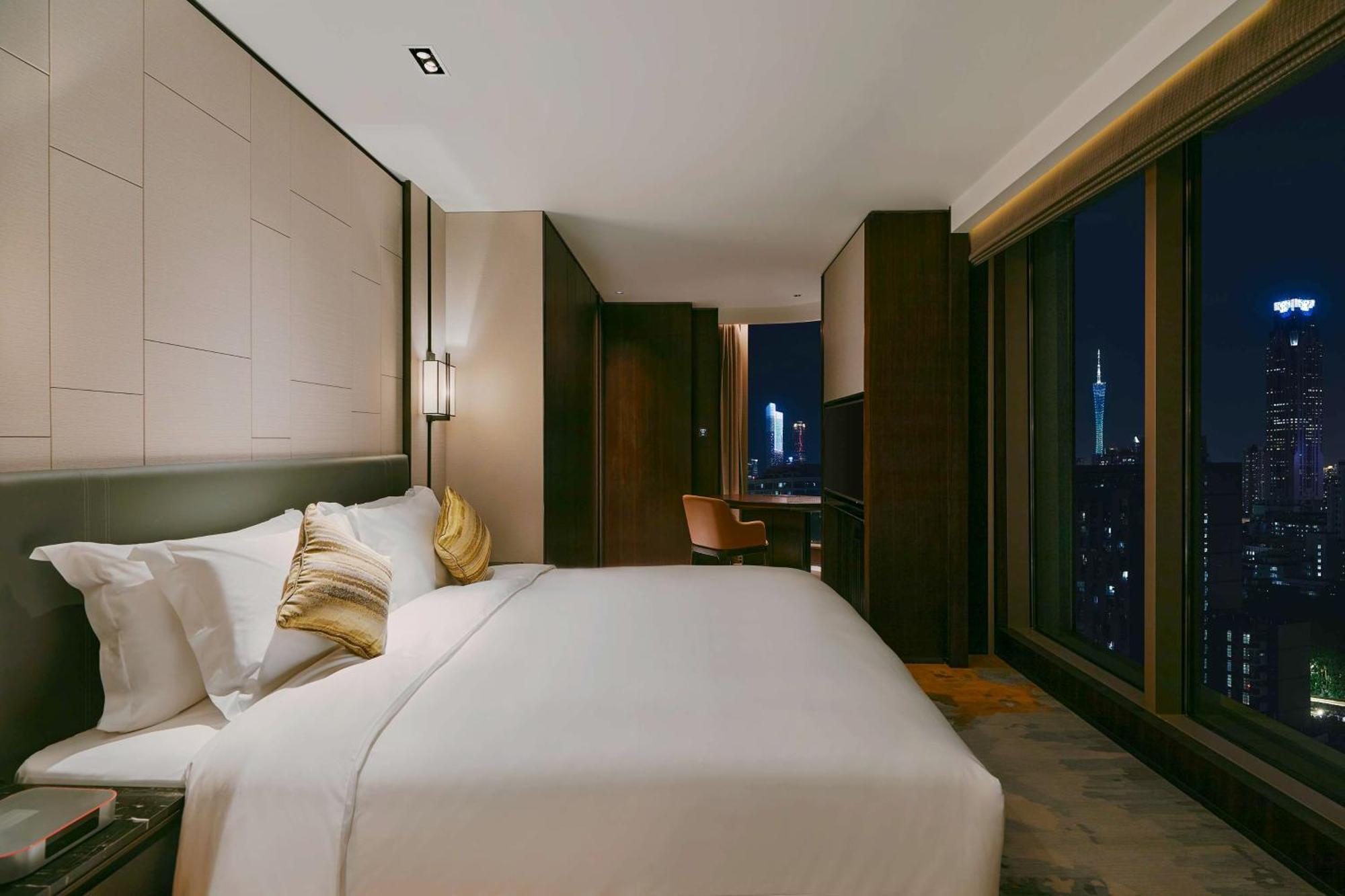 Kempinski Residences - Free Shuttle Between And Exhibition Center During Fair & Exhibitor Registration Counter Hotel