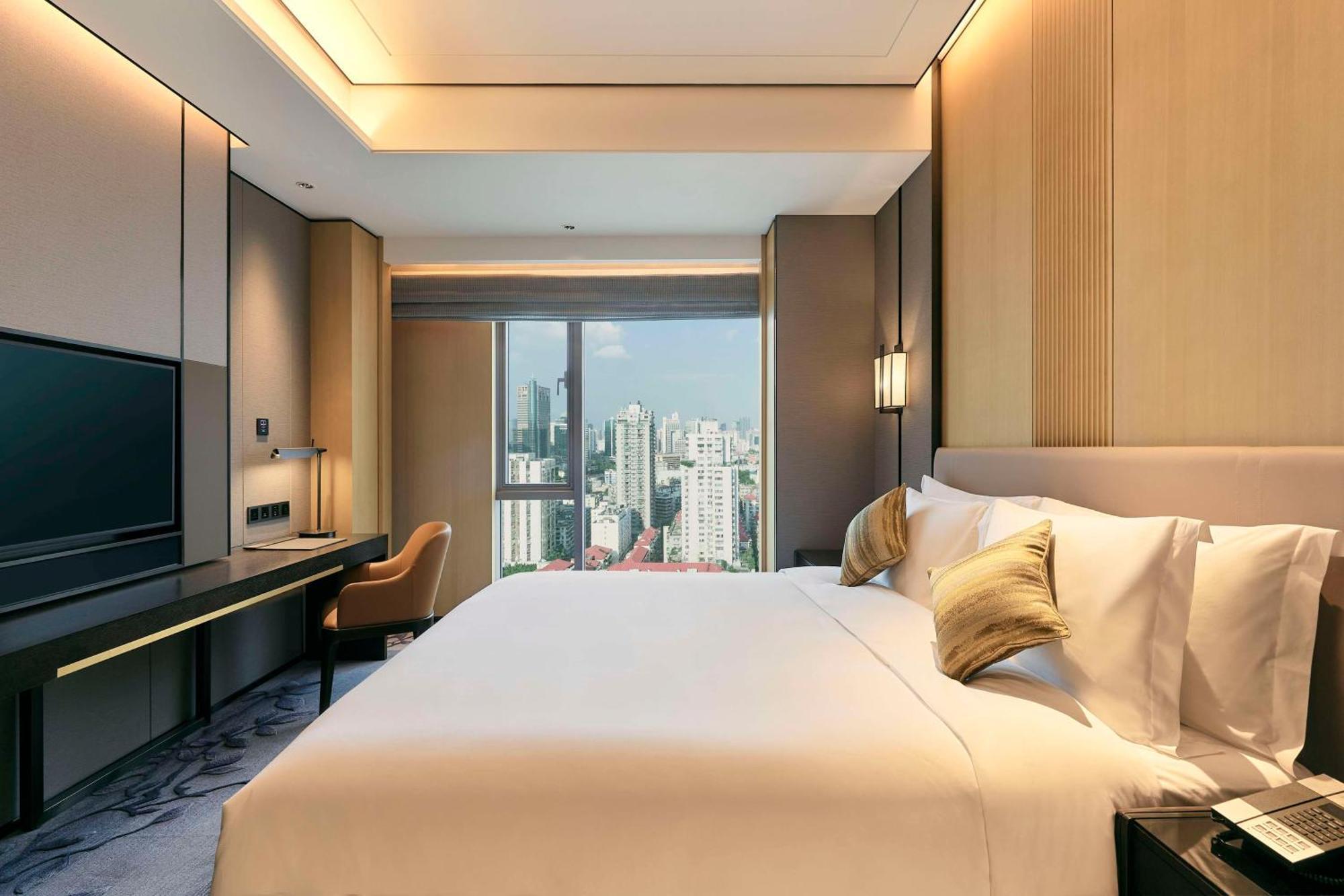 Kempinski Residences - Free Shuttle Between And Exhibition Center During Fair & Exhibitor Registration Counter Hotel 5*