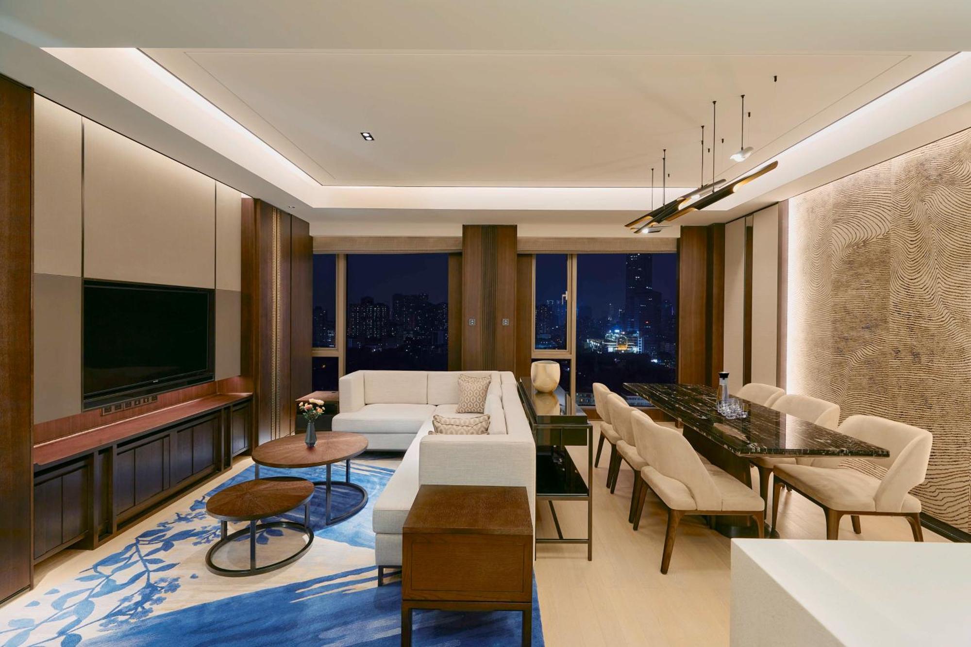Hotel Kempinski Residences - Free Shuttle Between And Exhibition Center During Fair & Exhibitor Registration Counter 5*
