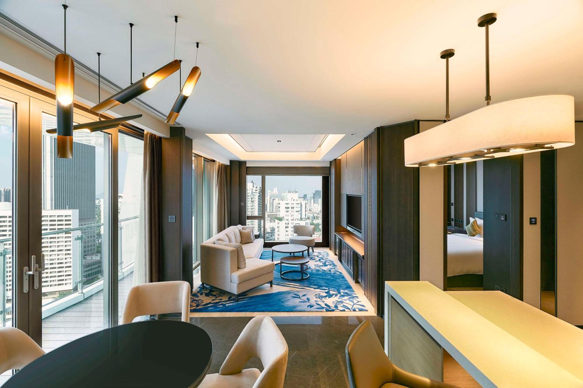 Hotel Kempinski Residences - Free Shuttle Between And Exhibition Center During Fair & Exhibitor Registration Counter