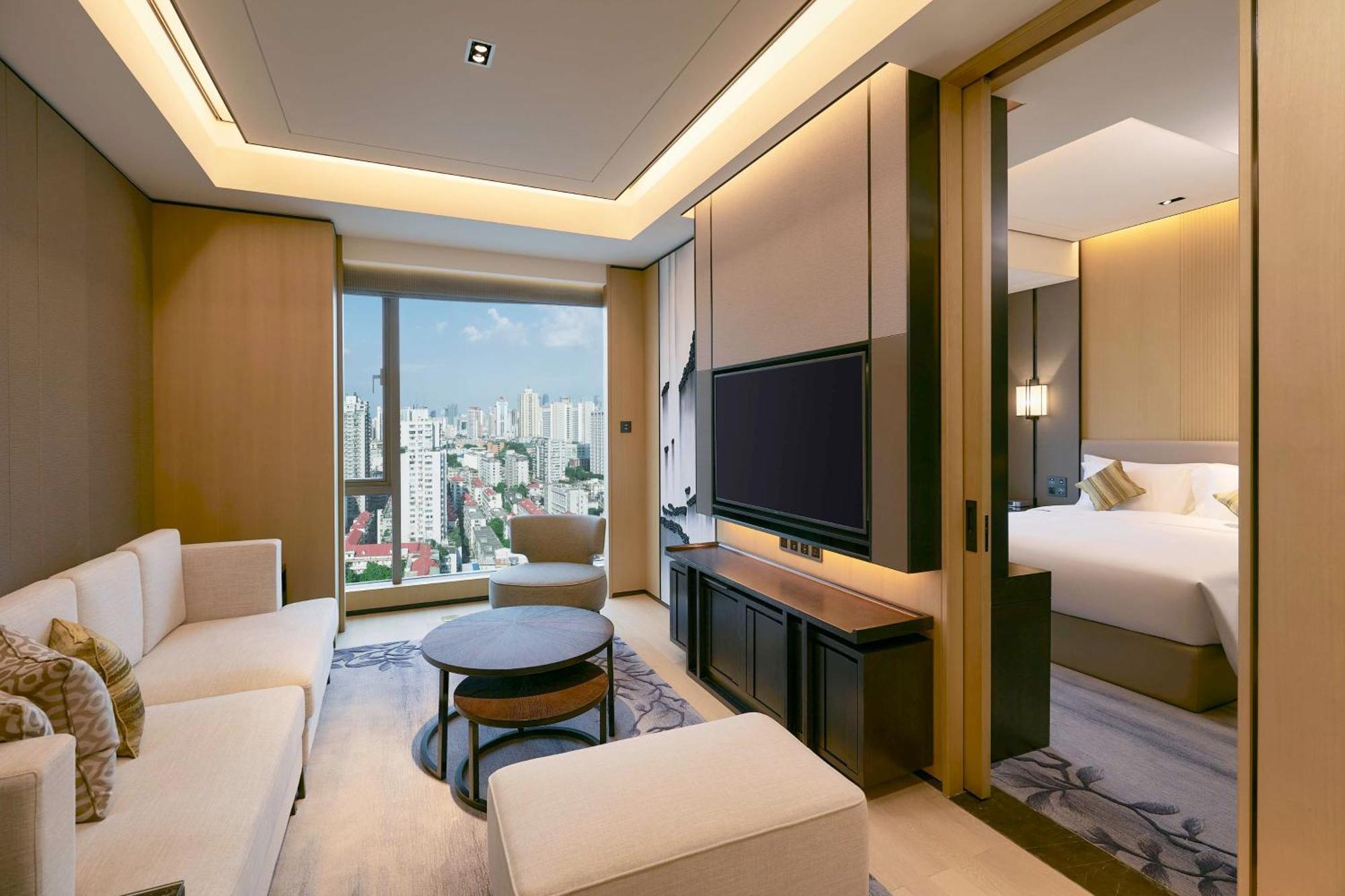 Hotel Kempinski Residences - Free Shuttle Between And Exhibition Center During Fair & Exhibitor Registration Counter 5*