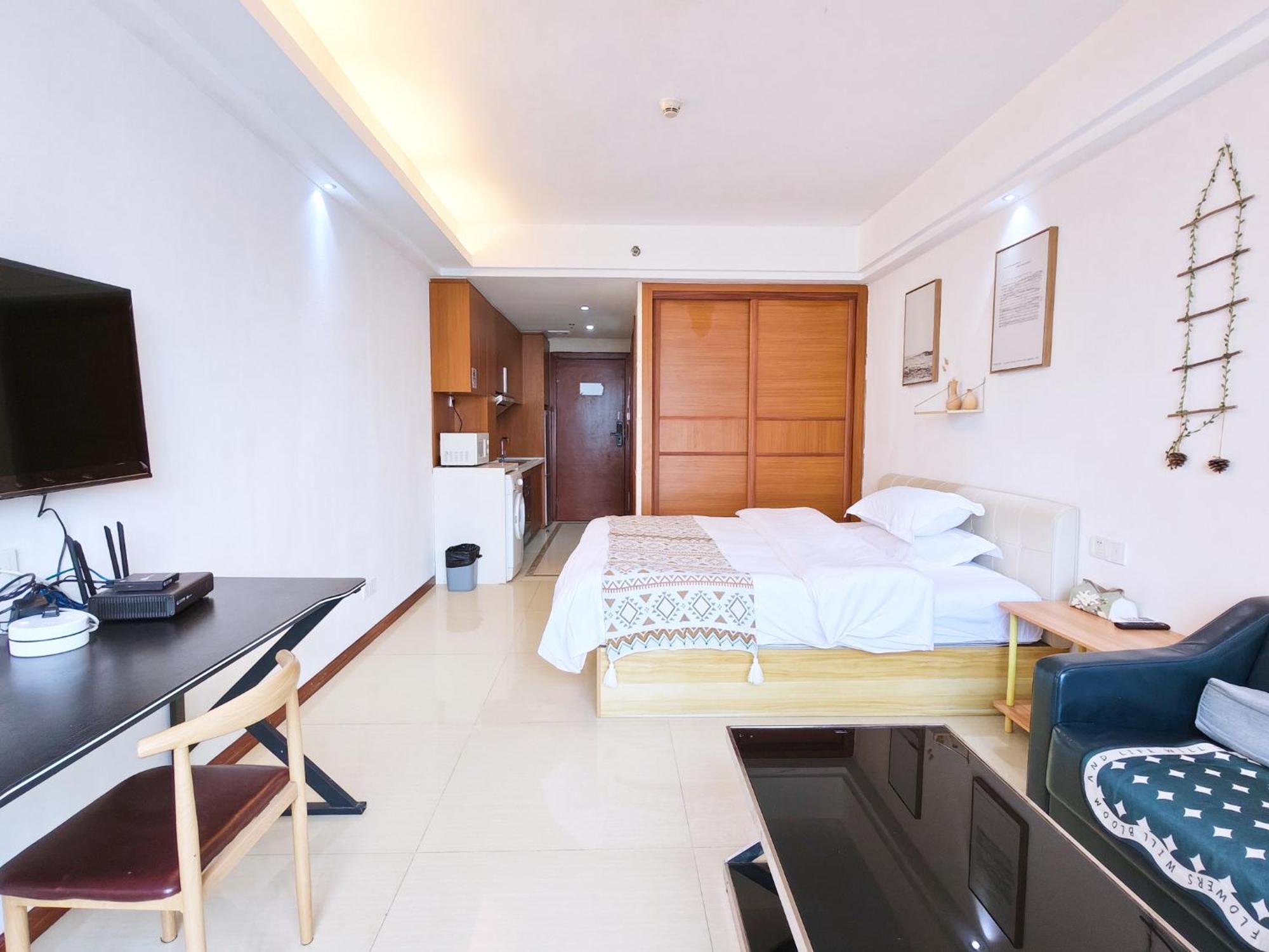 Apartment Uhome Service *
