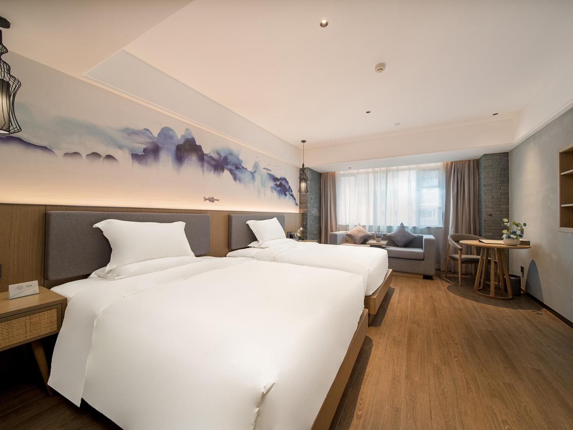 Hotel Trendy Romantic Panyu Qiaonan Aoyuan Plaza Branch - Free Deliver Service To Fair Complex During Fair Period