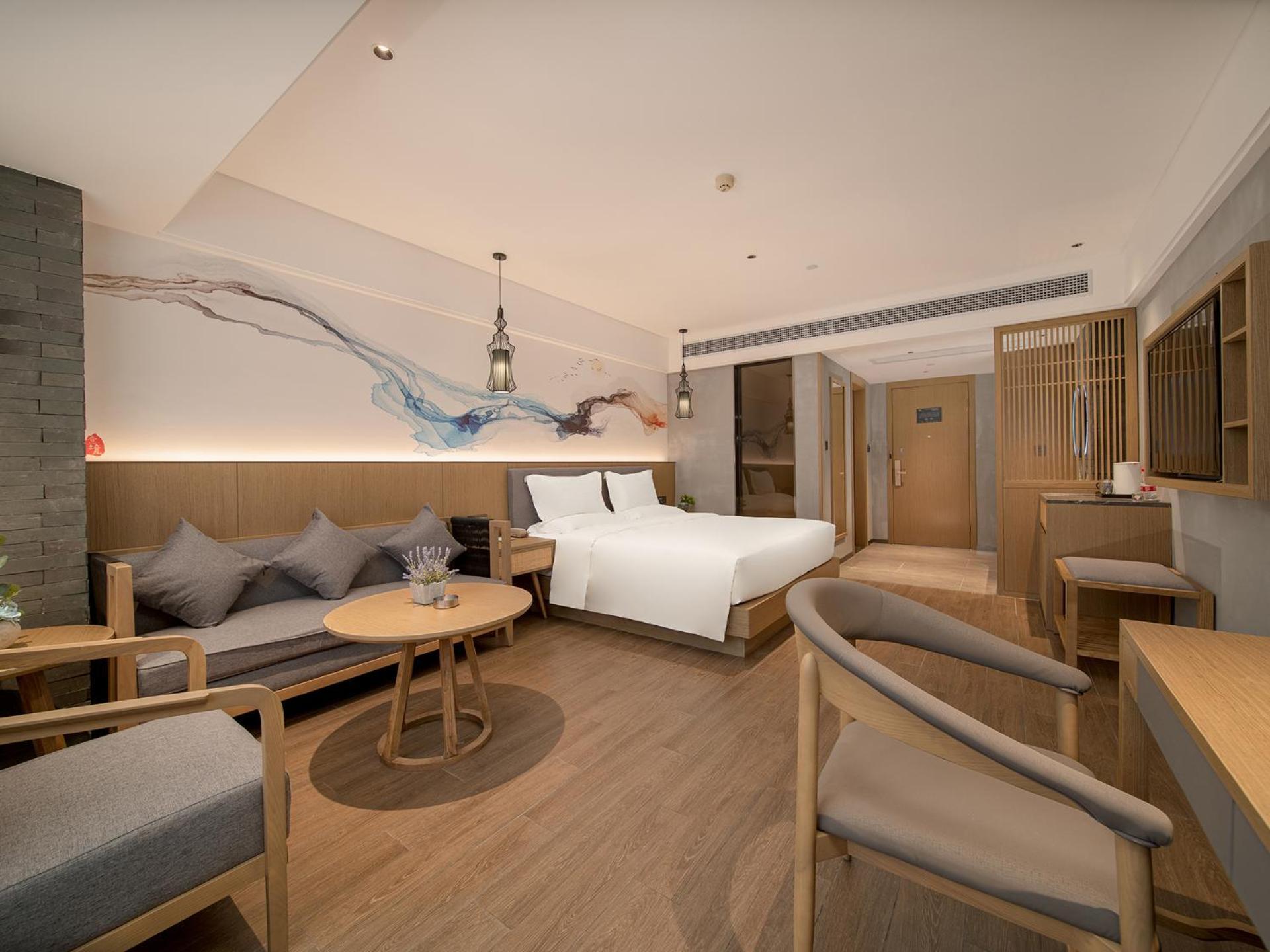 Hotel Trendy Romantic Panyu Qiaonan Aoyuan Plaza Branch - Free Deliver Service To Fair Complex During Fair Period 3*