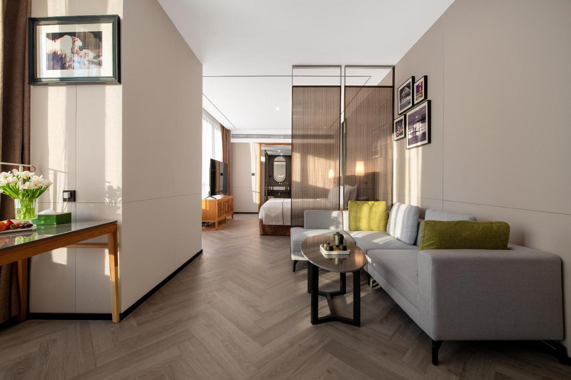 H' Elite Hotel- Free Fair Shuttle Bus And Registration Counter 4*