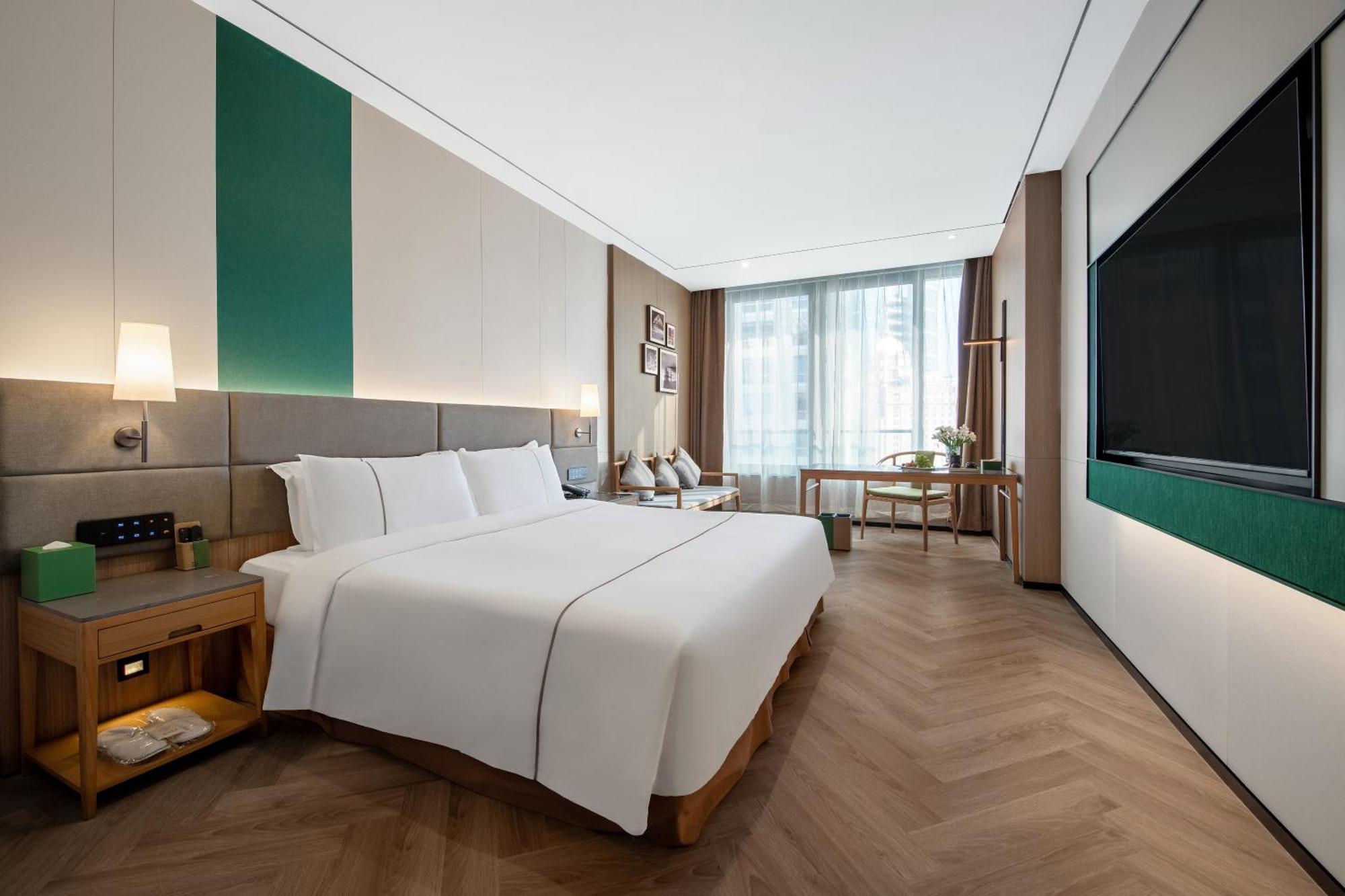 H' Elite Hotel- Free Fair Shuttle Bus And Registration Counter