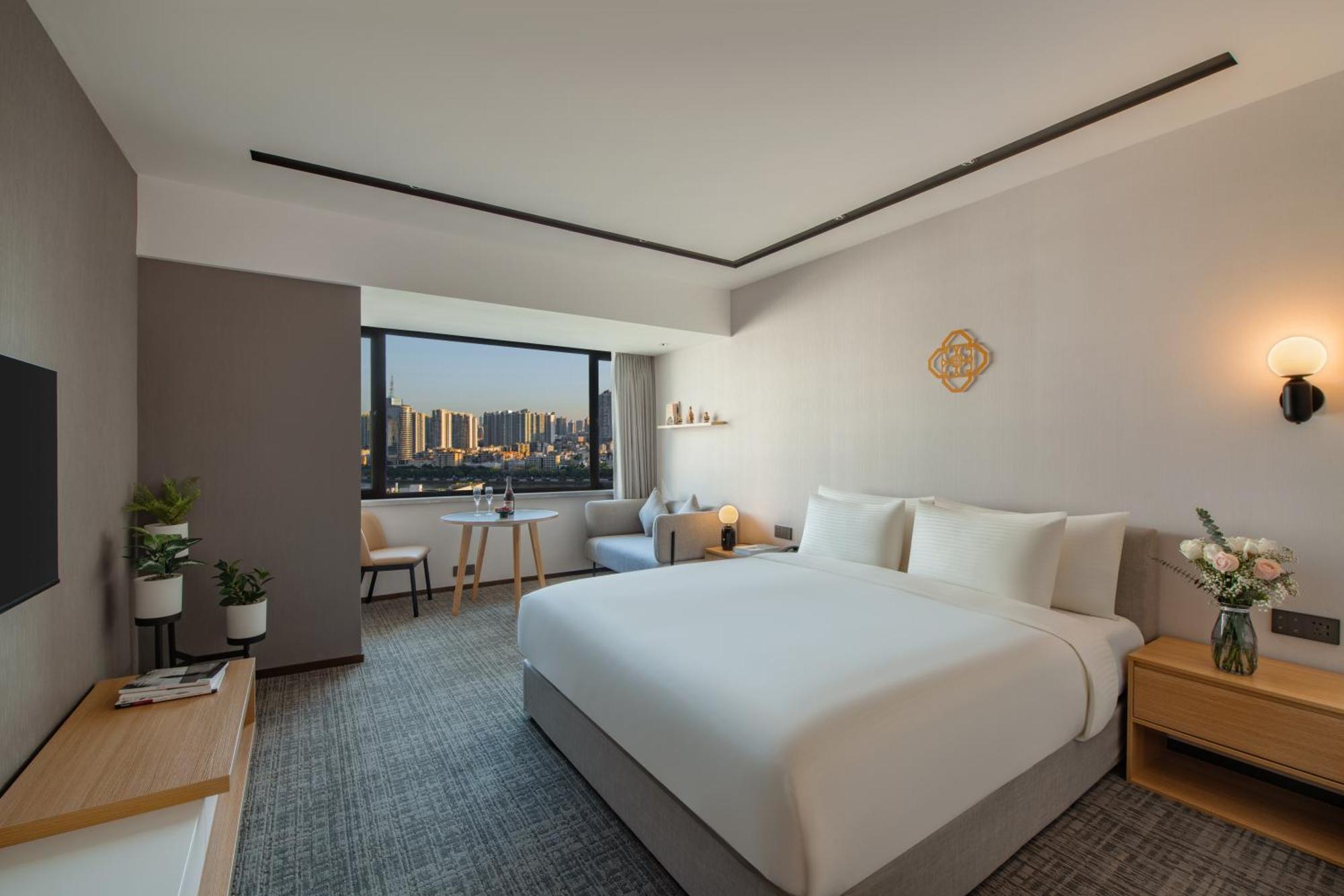 - Free Shuttle Bus To Exhibition Center During Fair Period Hotel