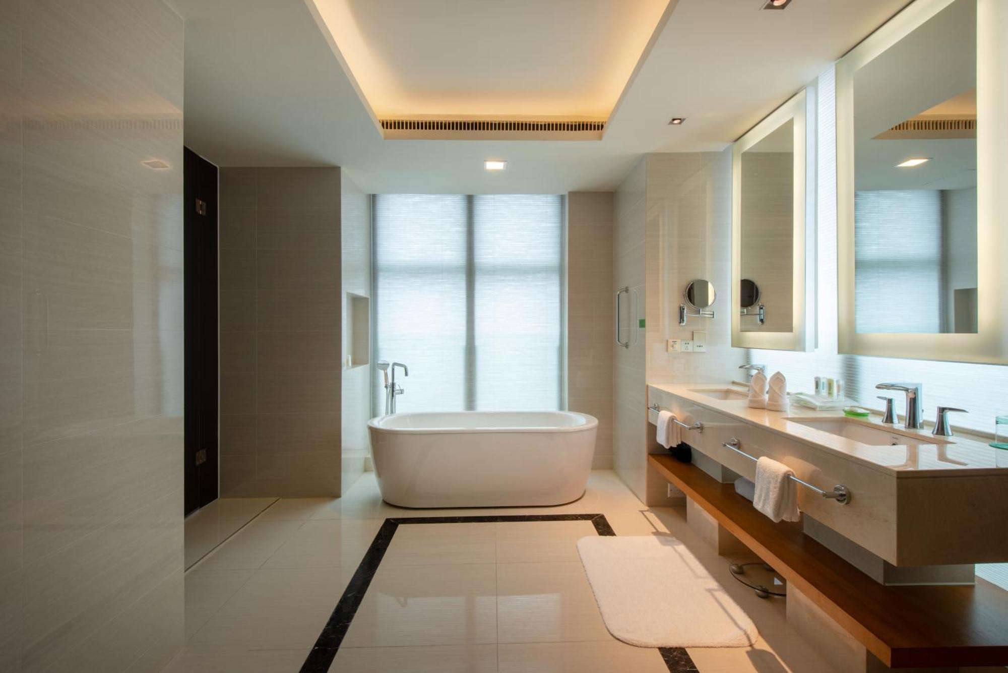Junluxe Science City-free Shuttle Bus Service To Fair 4* Guangzhou