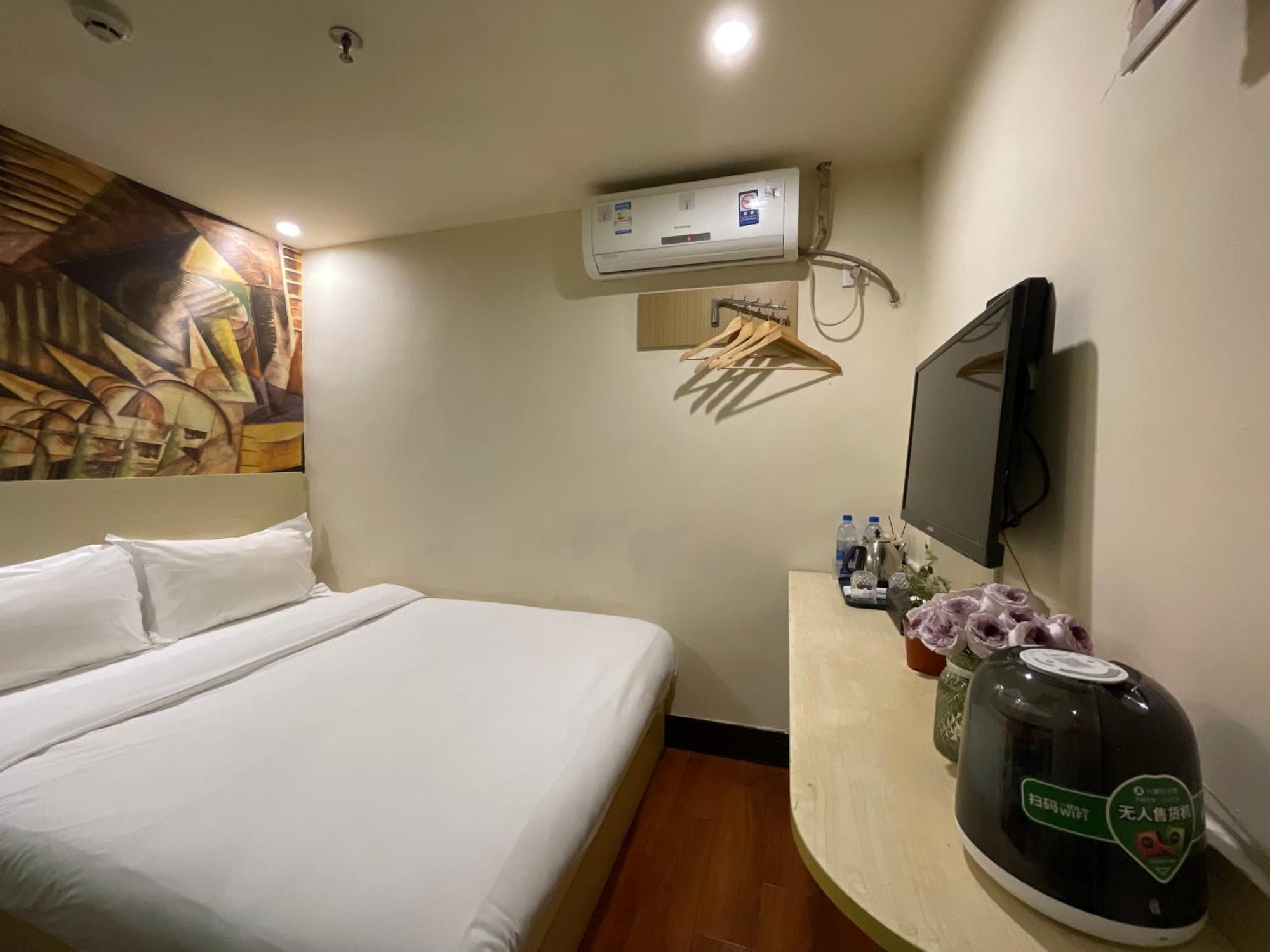 Emi International Convention And Exhibition Center Tower Branch Hotel