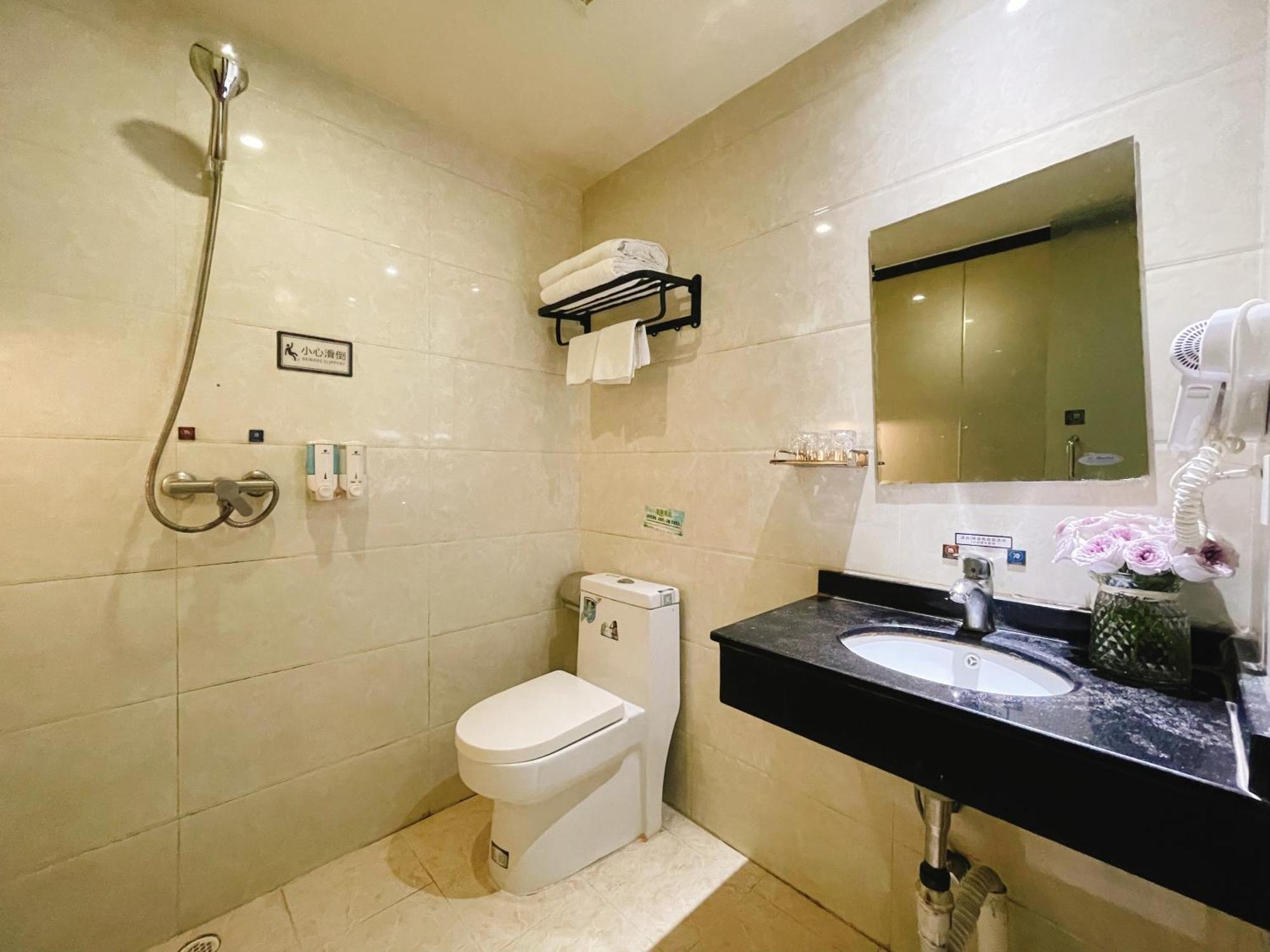 Emi International Convention And Exhibition Center Tower Branch Hotel 2*